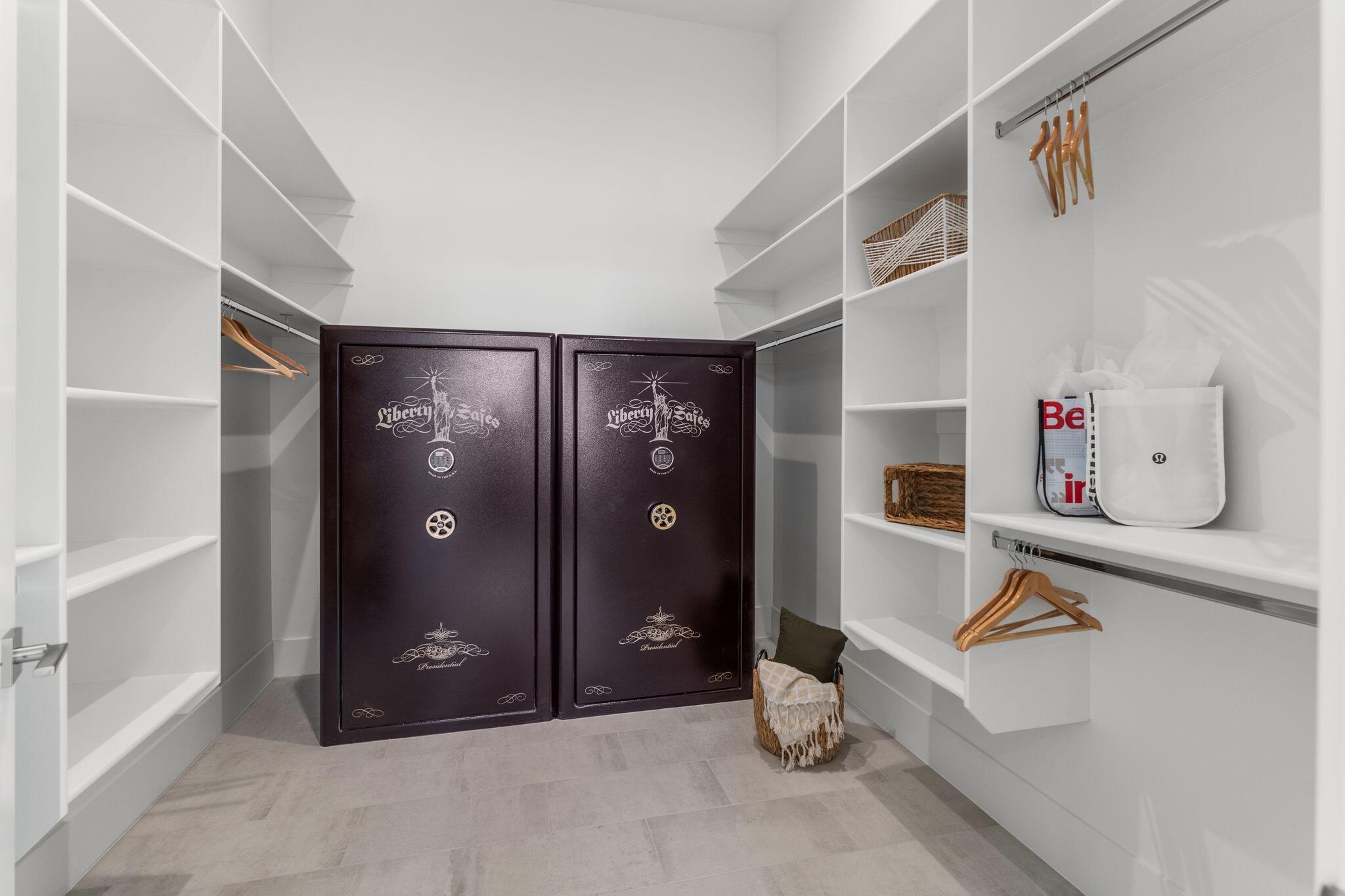 STONE CLIFF - Residential