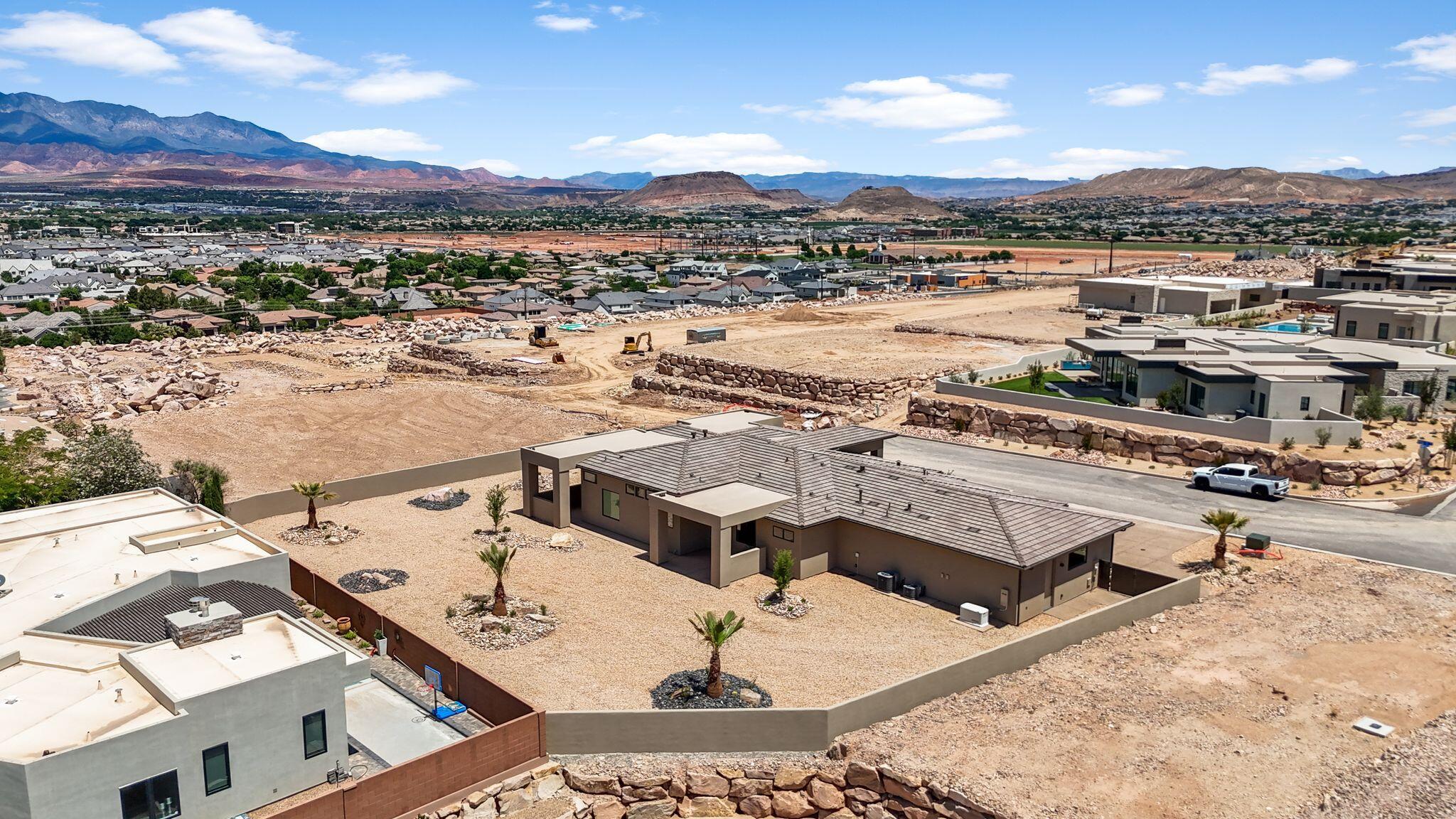 STONE CLIFF - Residential