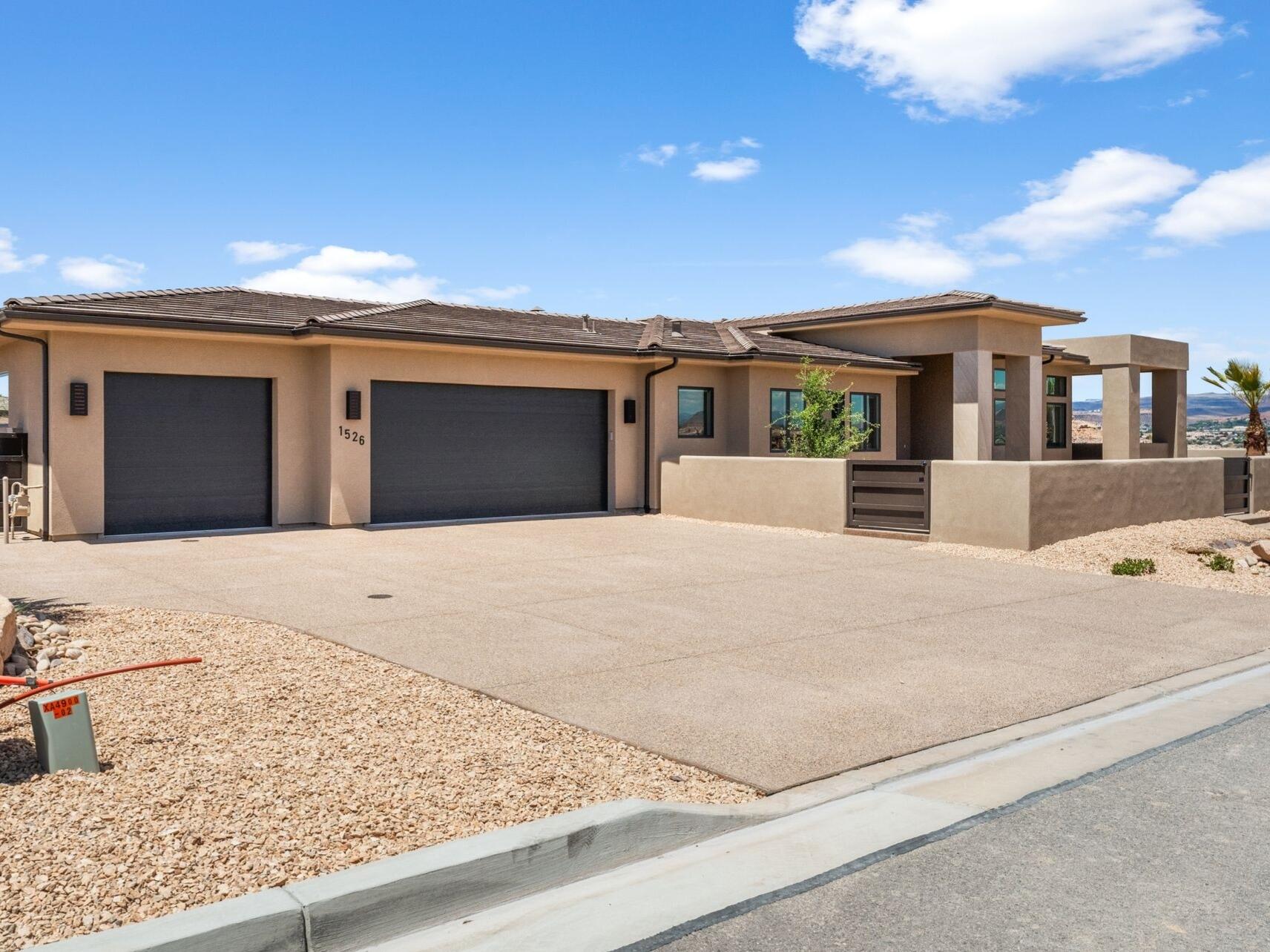 STONE CLIFF - Residential