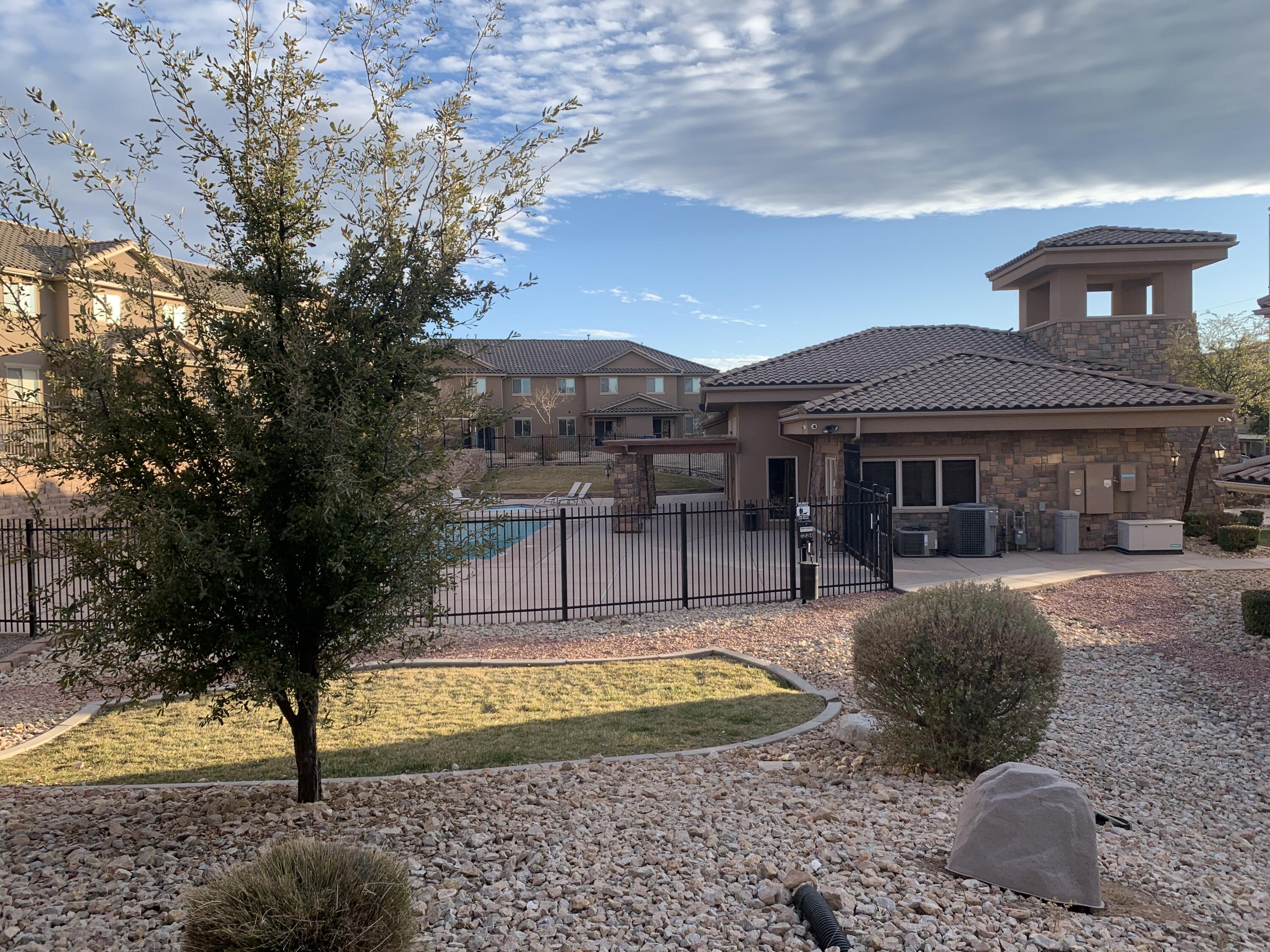 COTTAGES AT FOSSIL HILLS - Residential