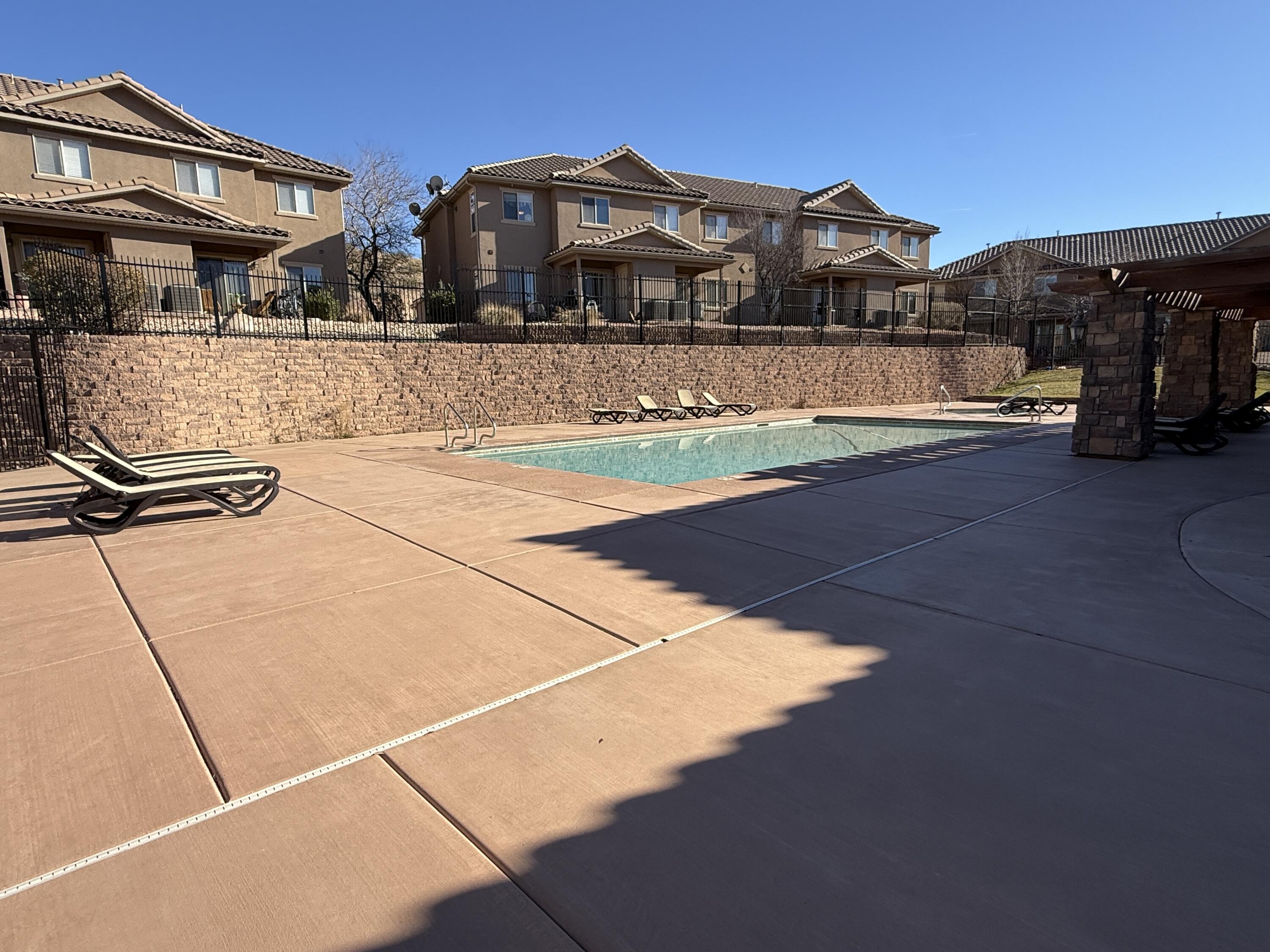 COTTAGES AT FOSSIL HILLS - Residential