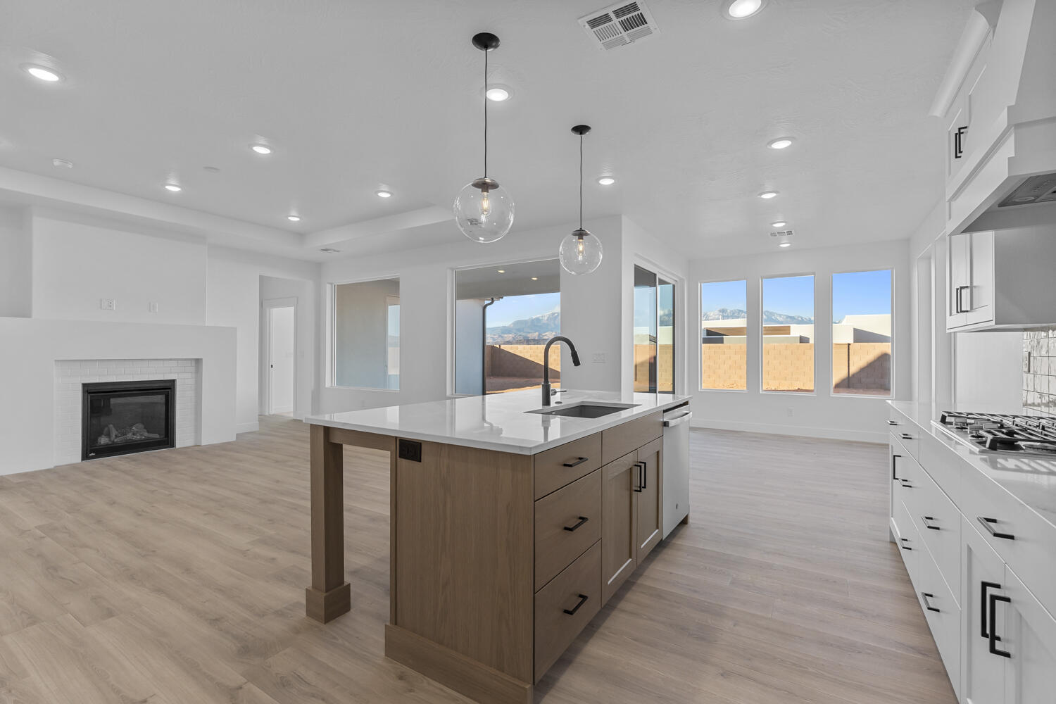 DIXIE HEIGHTS - Residential