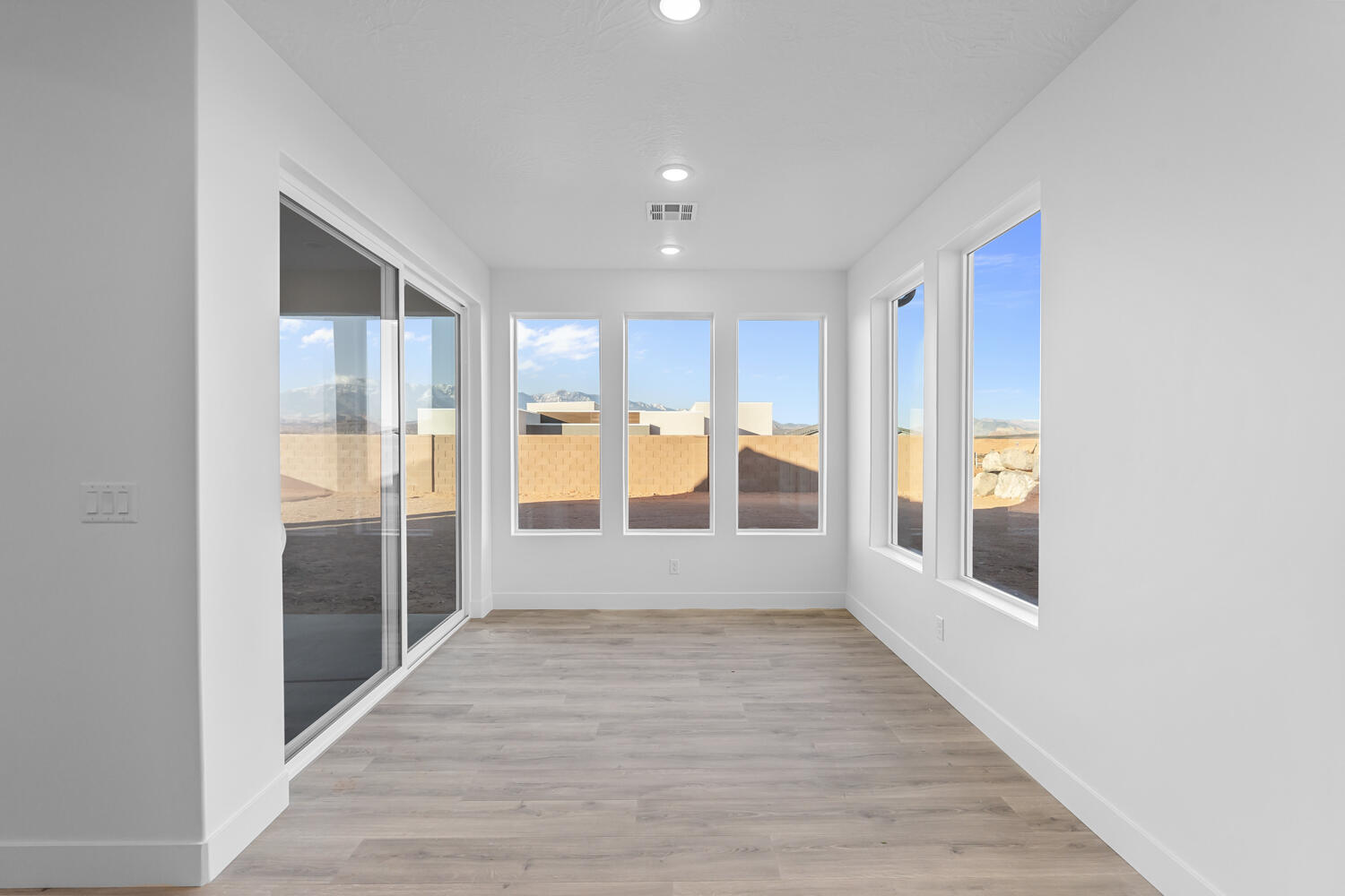 DIXIE HEIGHTS - Residential