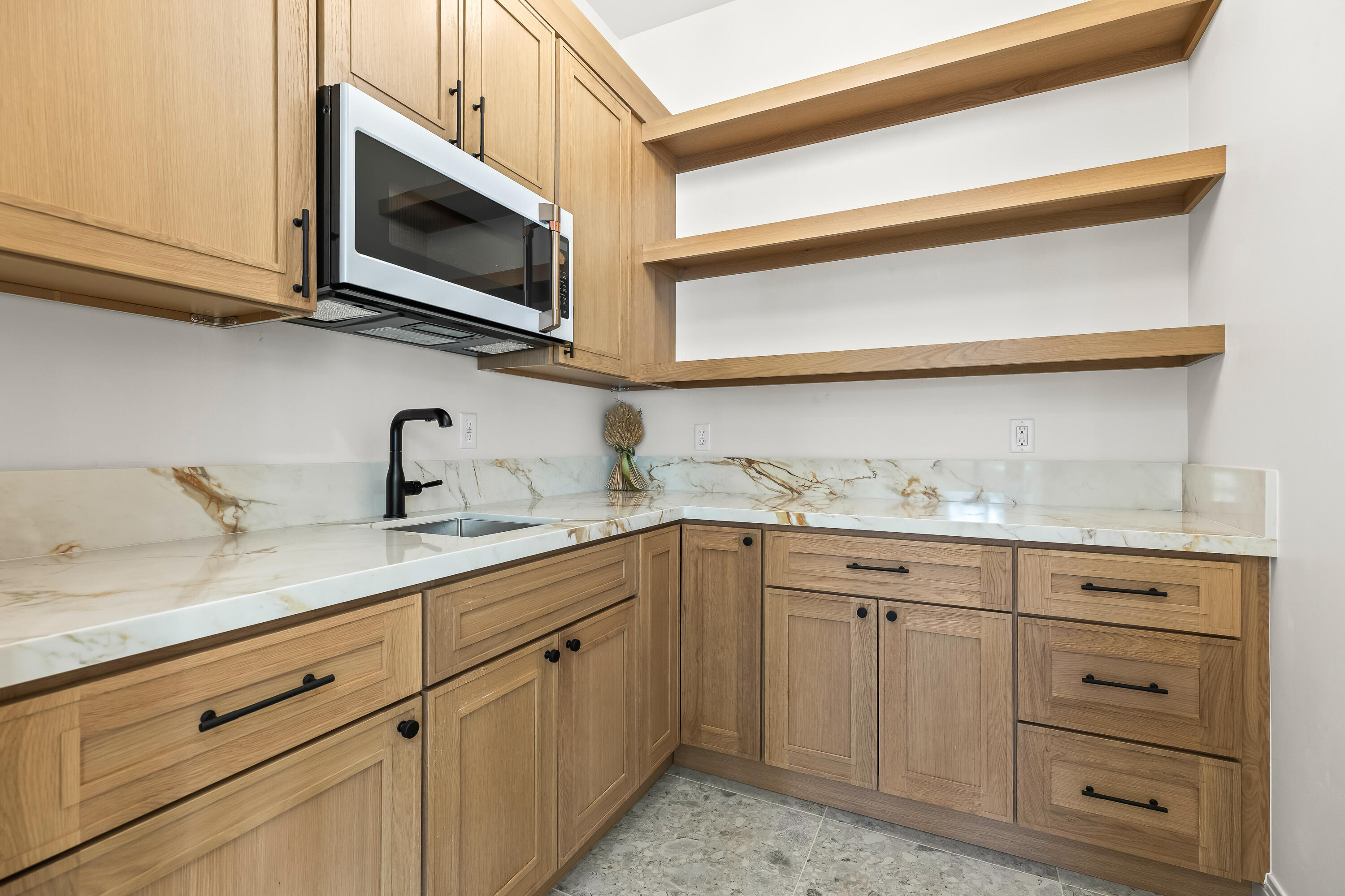 FALCON RIDGE - Residential