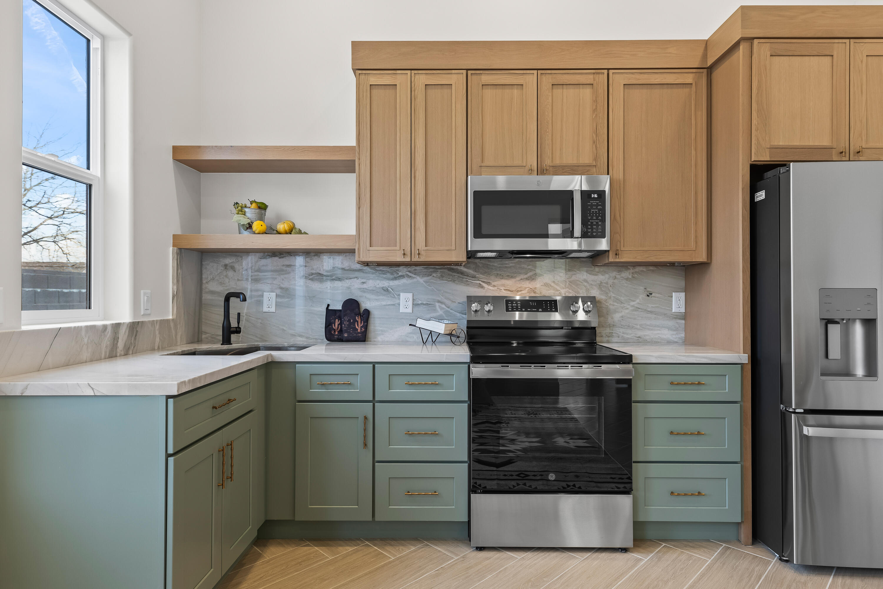 FALCON RIDGE - Residential