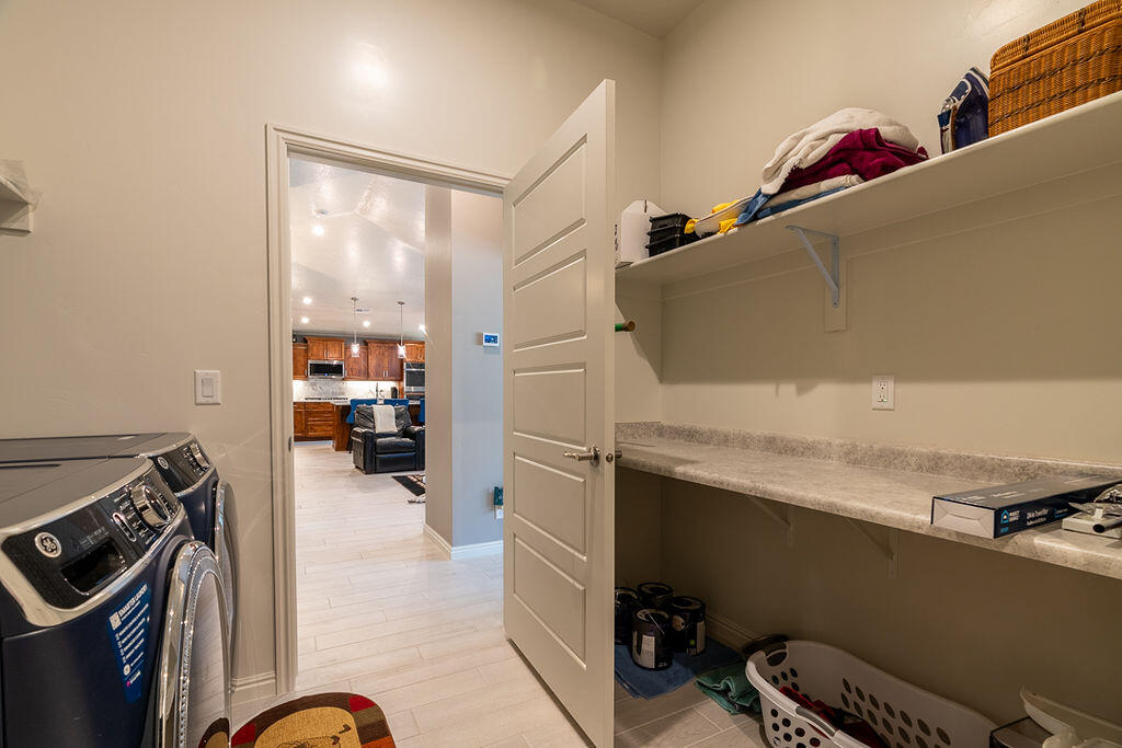 SAND RIDGE - Residential