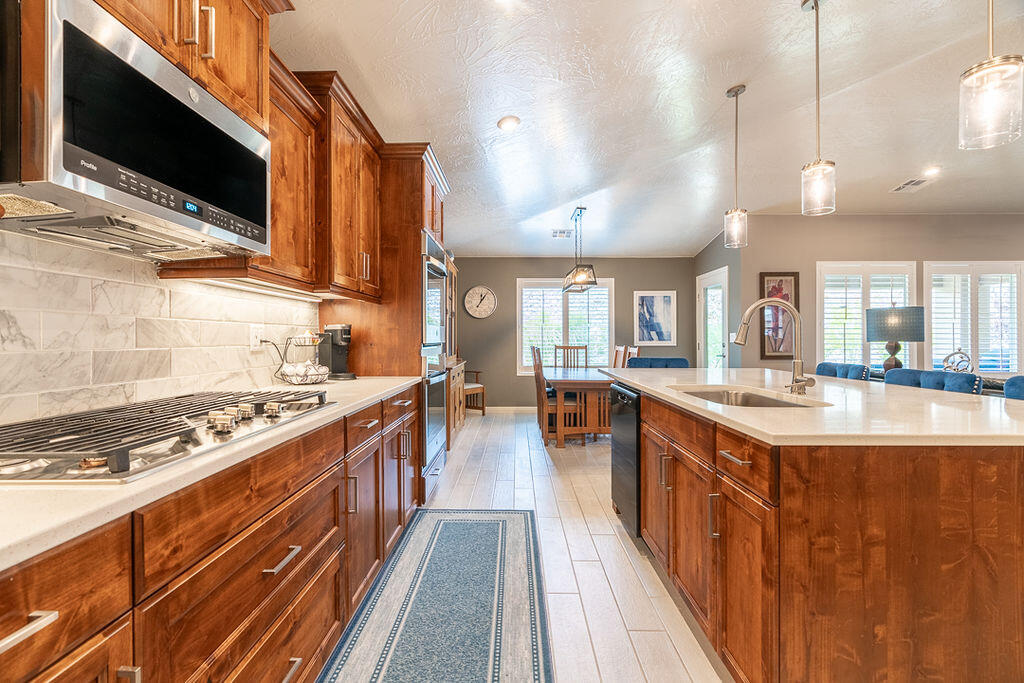 SAND RIDGE - Residential