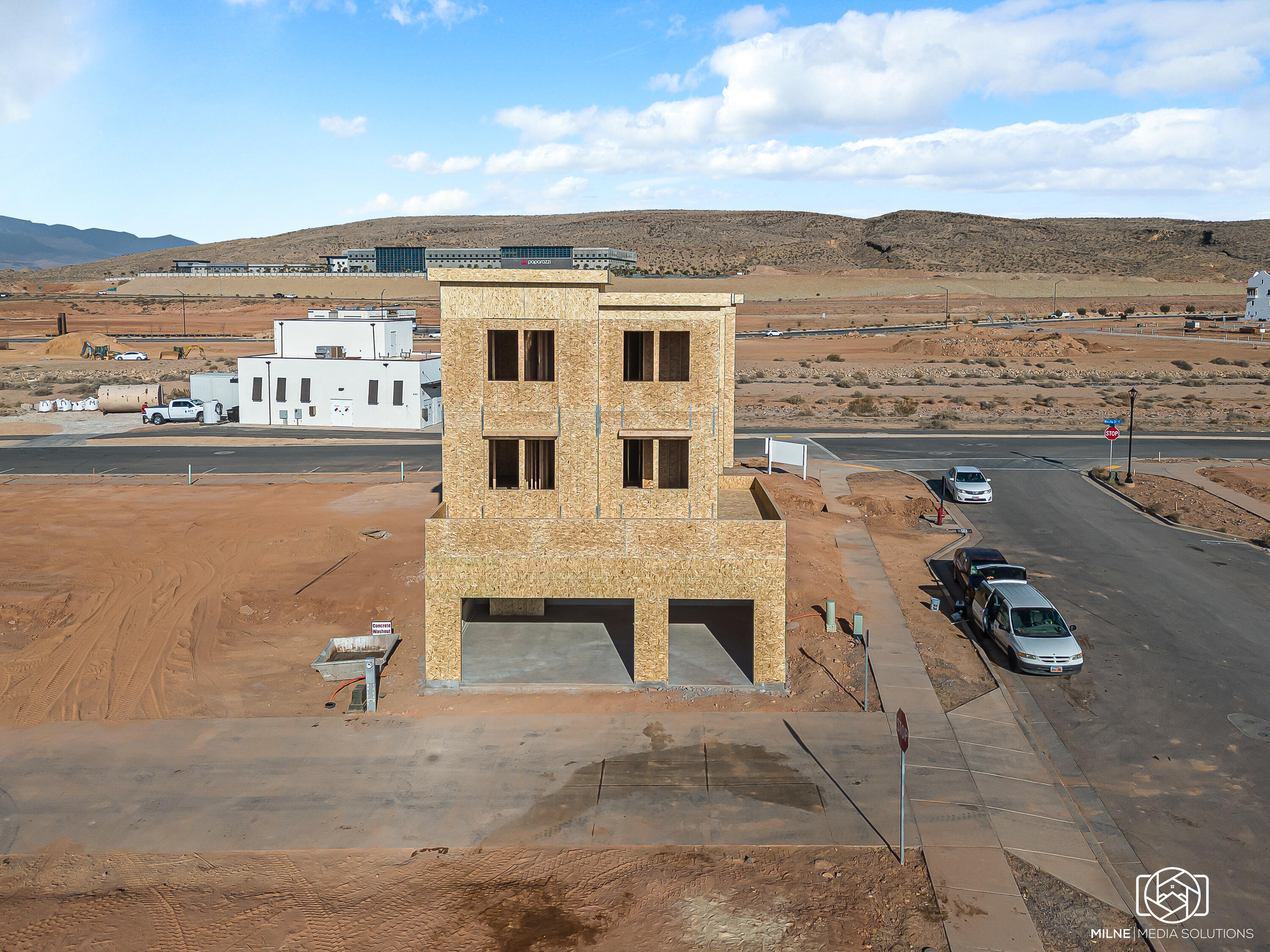 DESERT COLOR RESORT - Residential