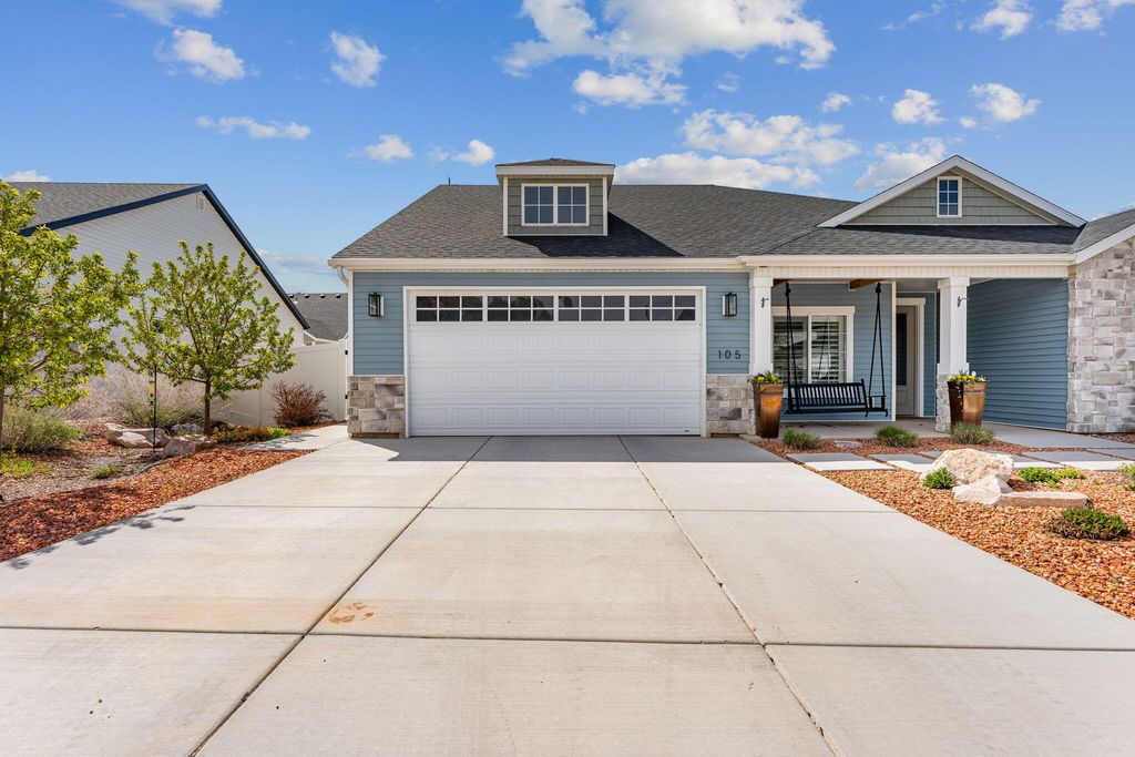 Photo of 105 N Castle DR, Cedar City, UT 84720 (MLS # 26-271428)