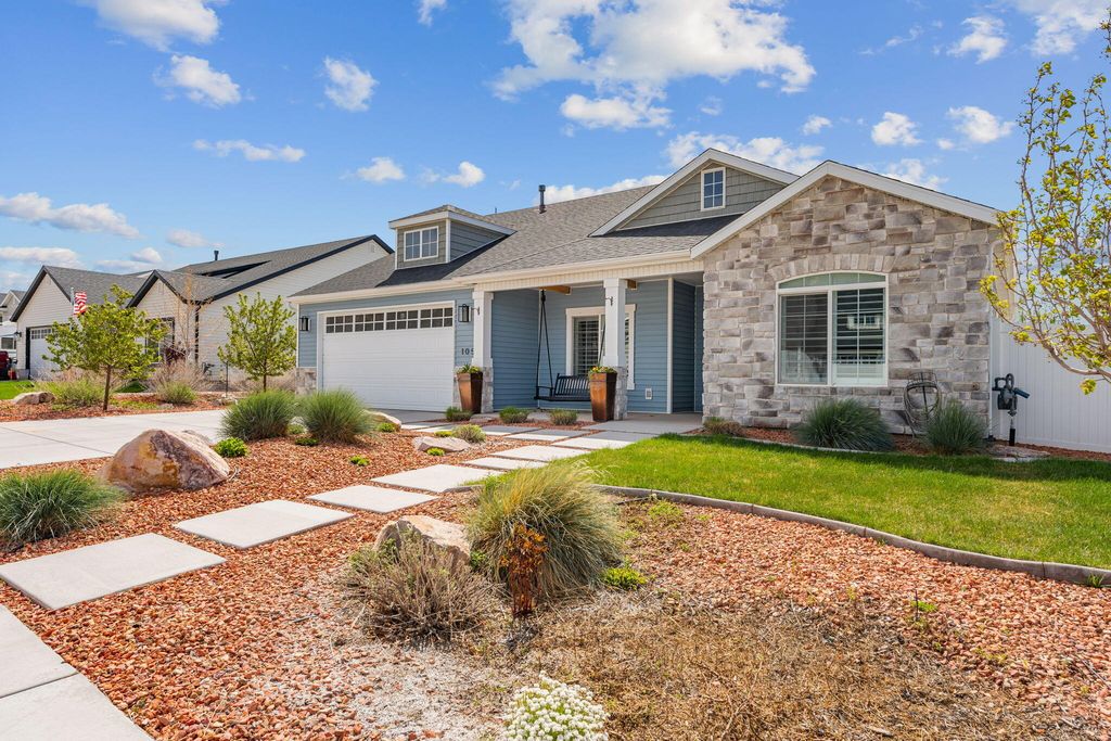 Photo of 105 N Castle DR, Cedar City, UT 84720 (MLS # 26-271428)