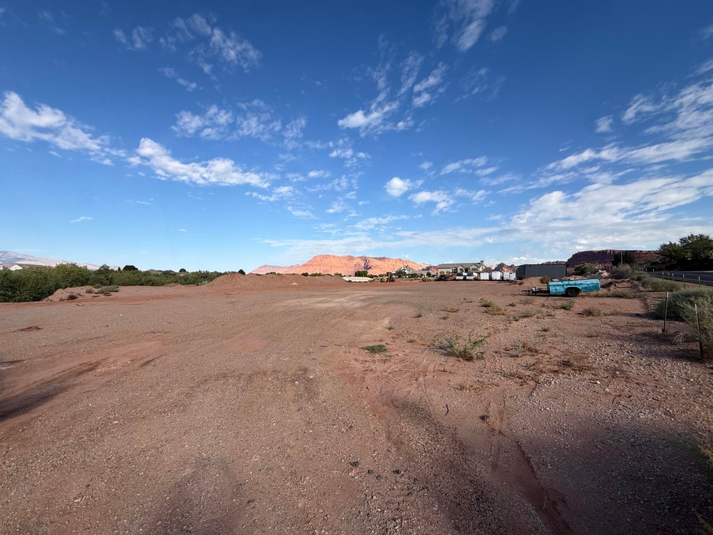 Photo of Tuweap Drive 2321 #2321, Saint George, UT 84770 (MLS # 26-276915)