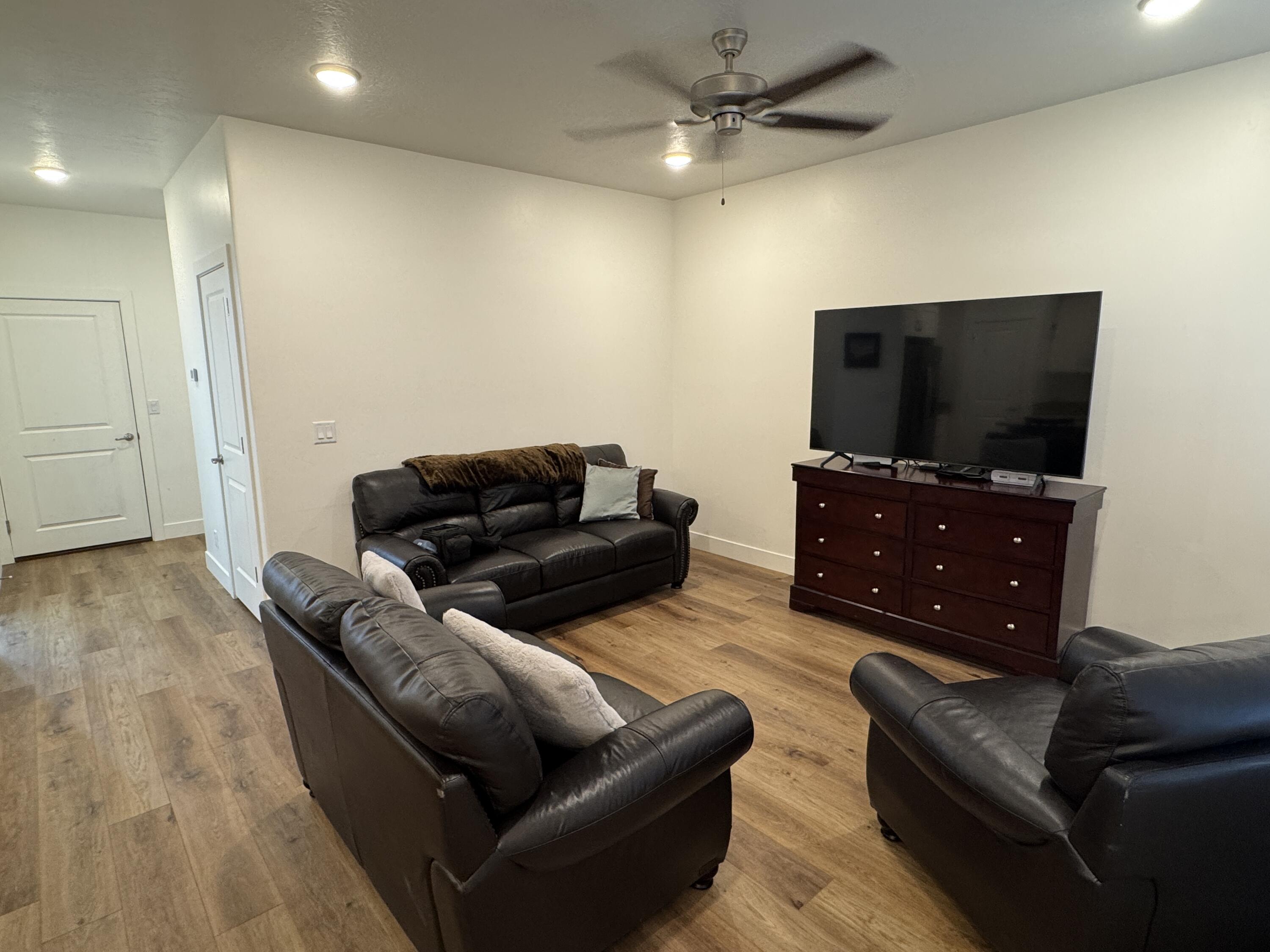 RED TRAILS SUNRISE VALLEY - Residential