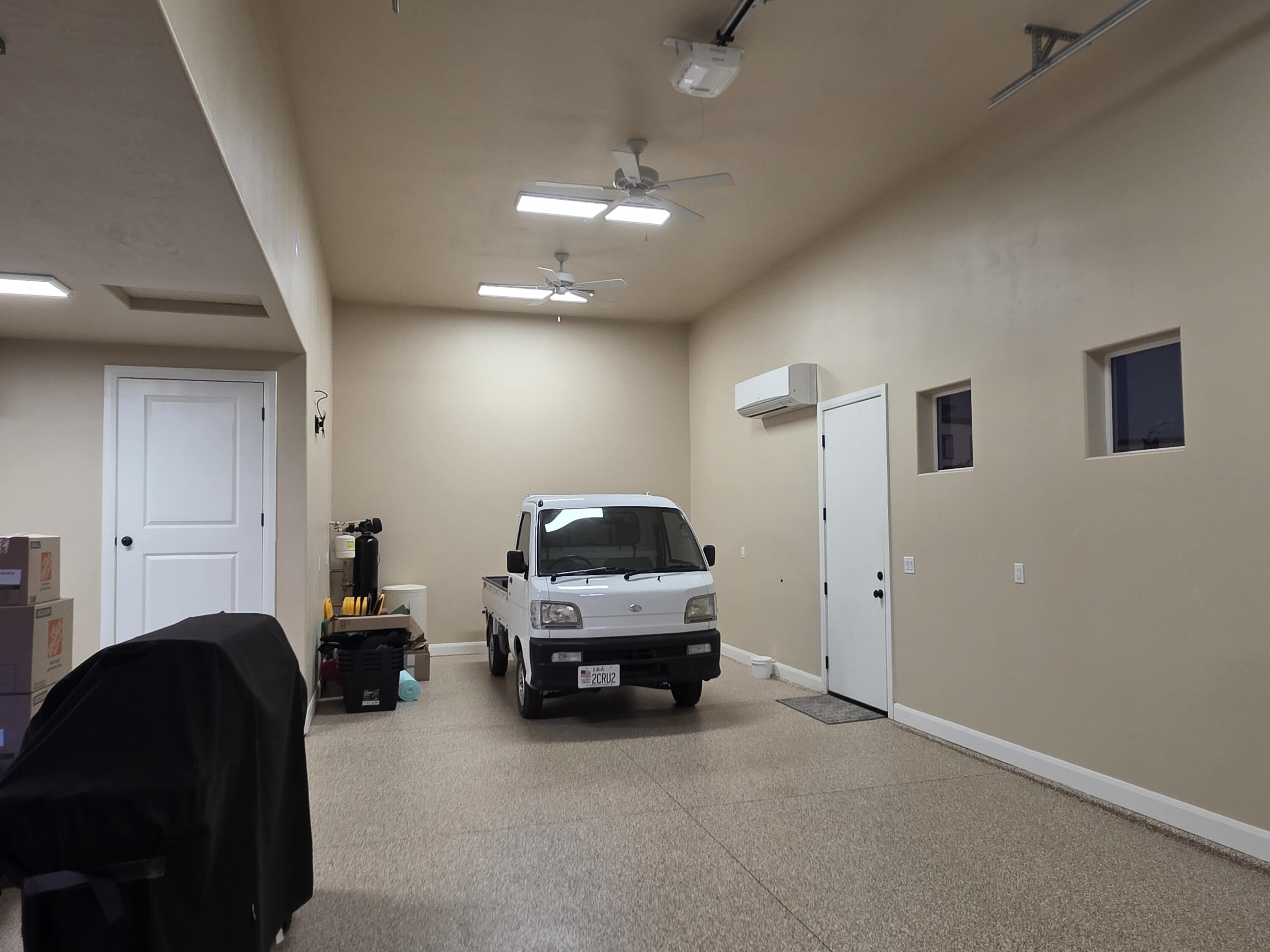 ROADRUNNER RIDGE - Residential