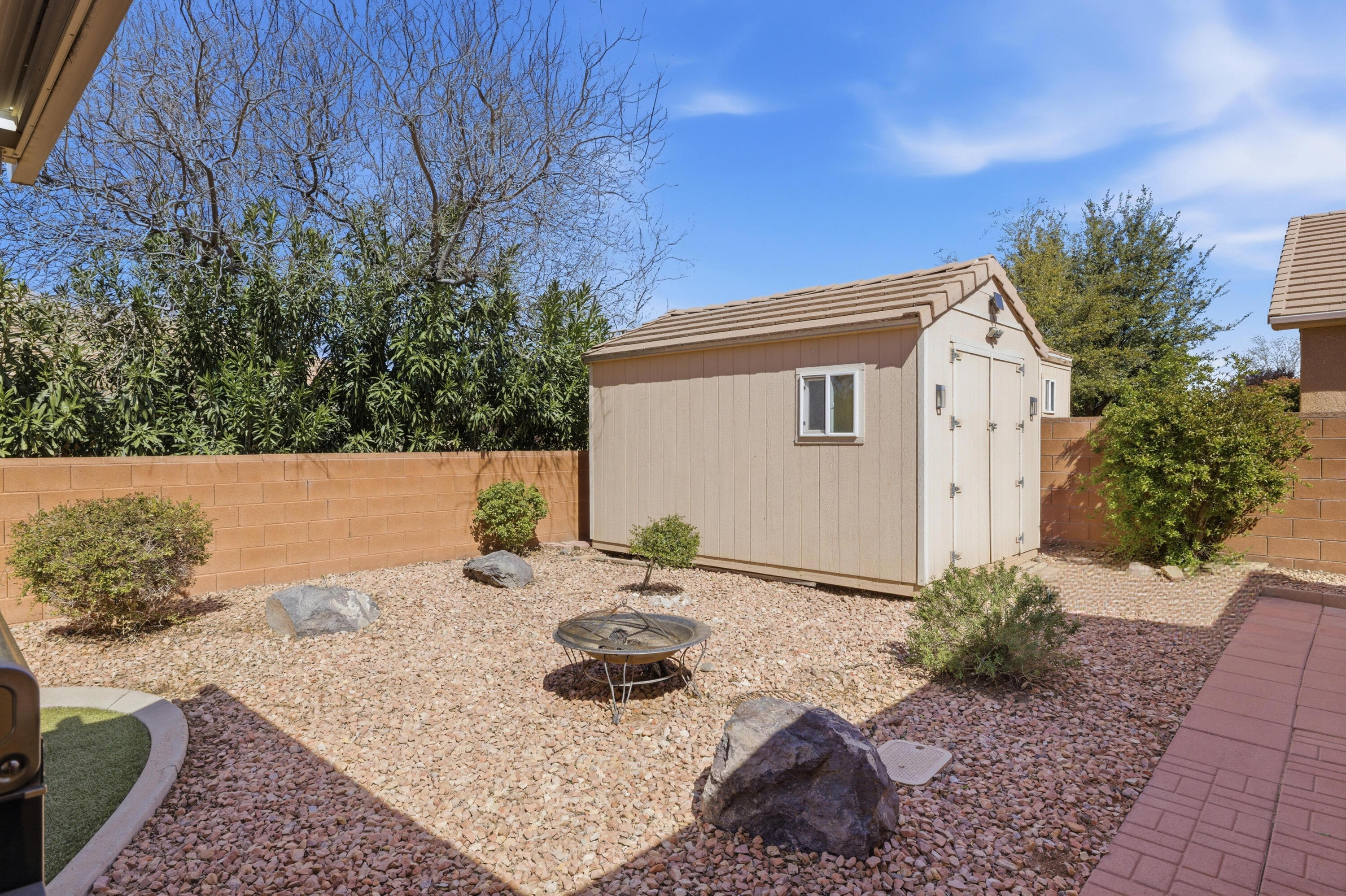 SKY RIDGE - Residential