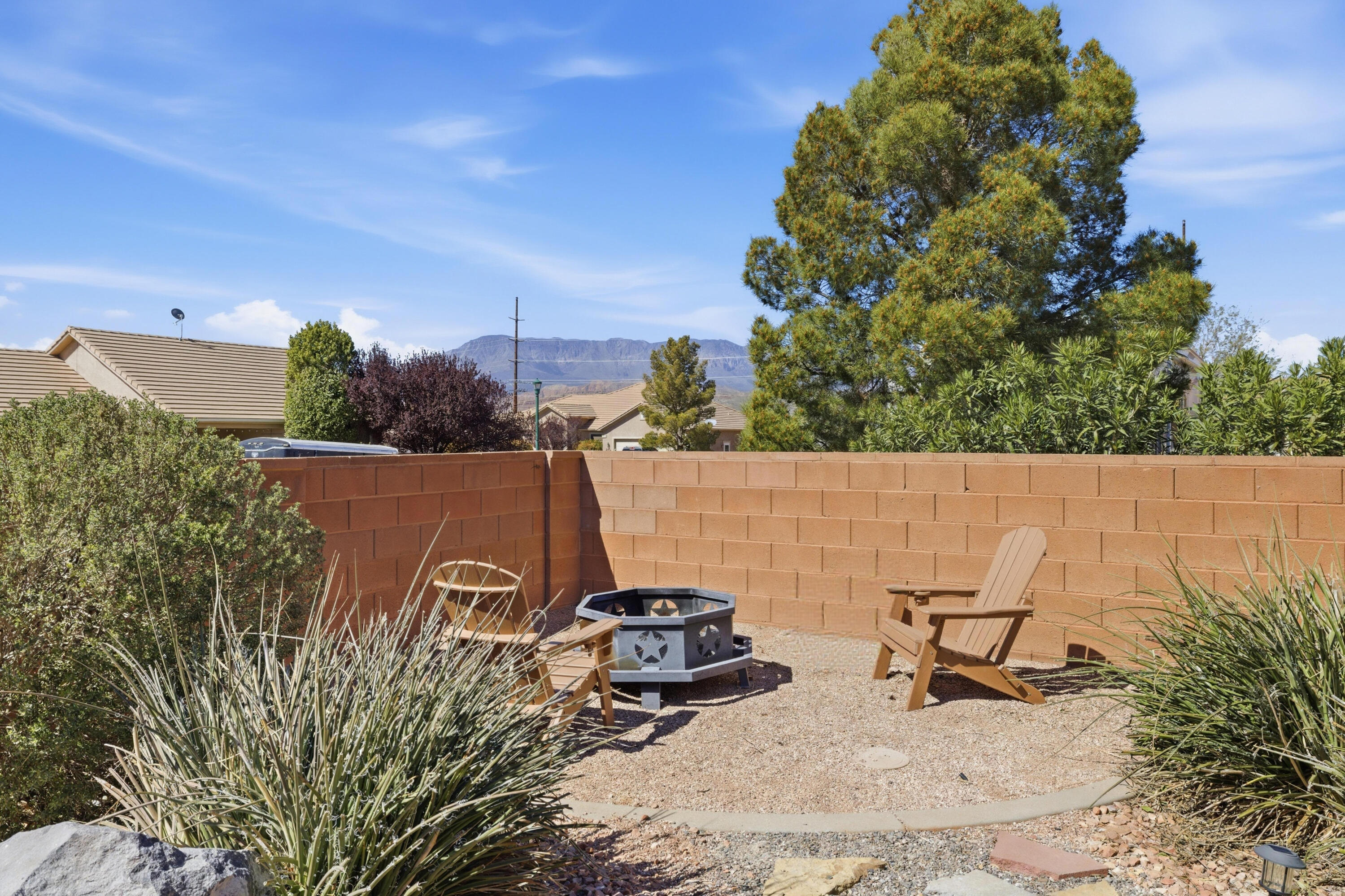 SKY RIDGE - Residential