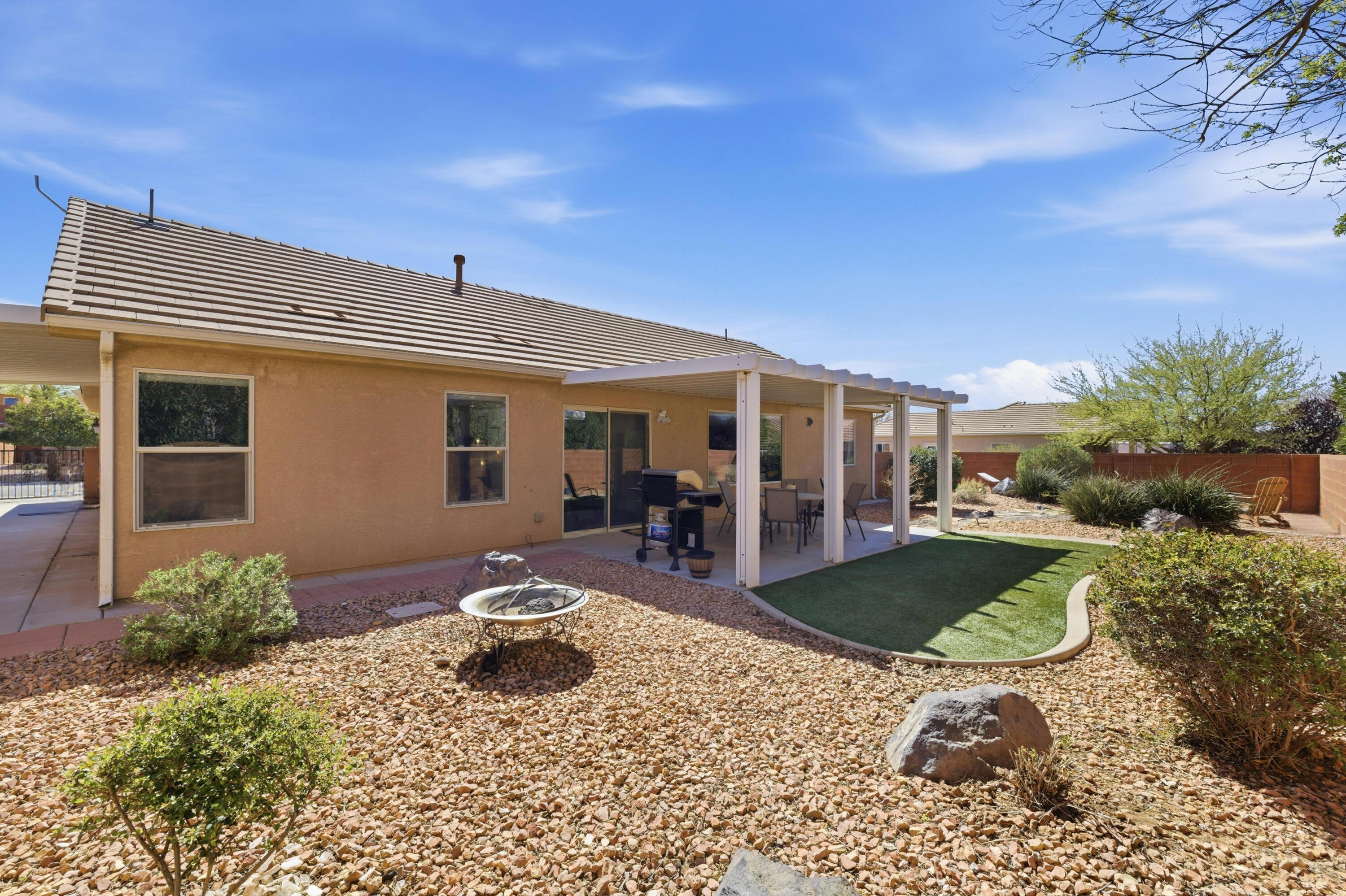 SKY RIDGE - Residential