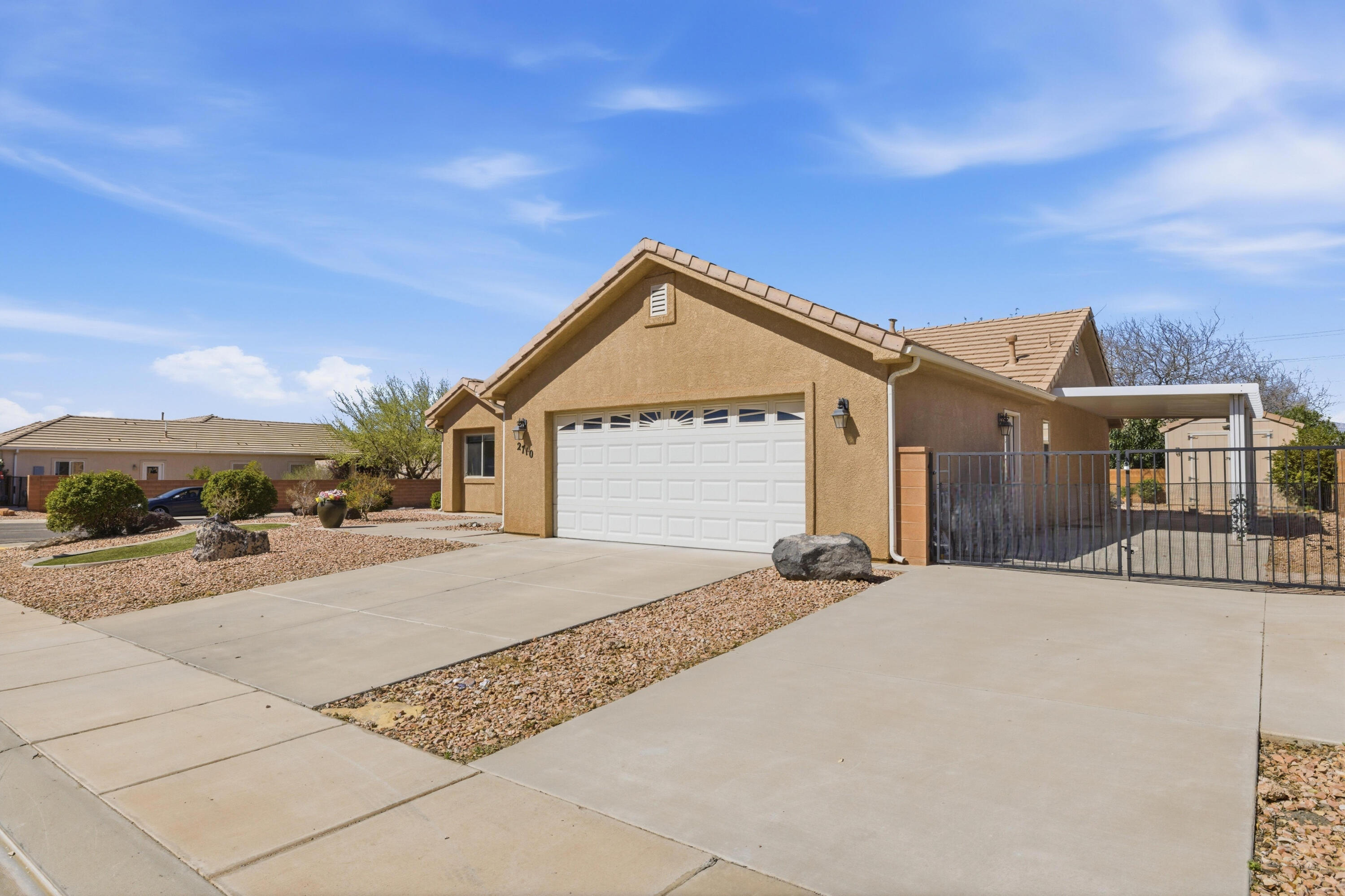 SKY RIDGE - Residential