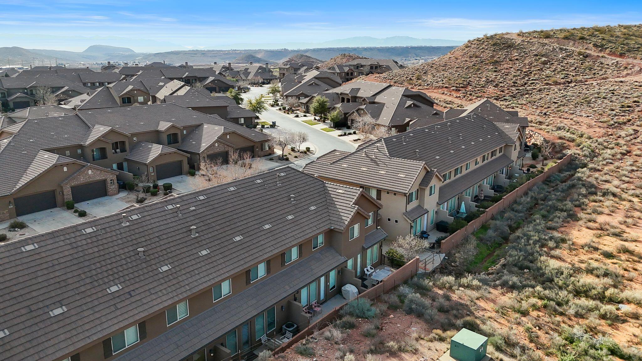 CORAL RIDGE TOWNHOMES - Residential