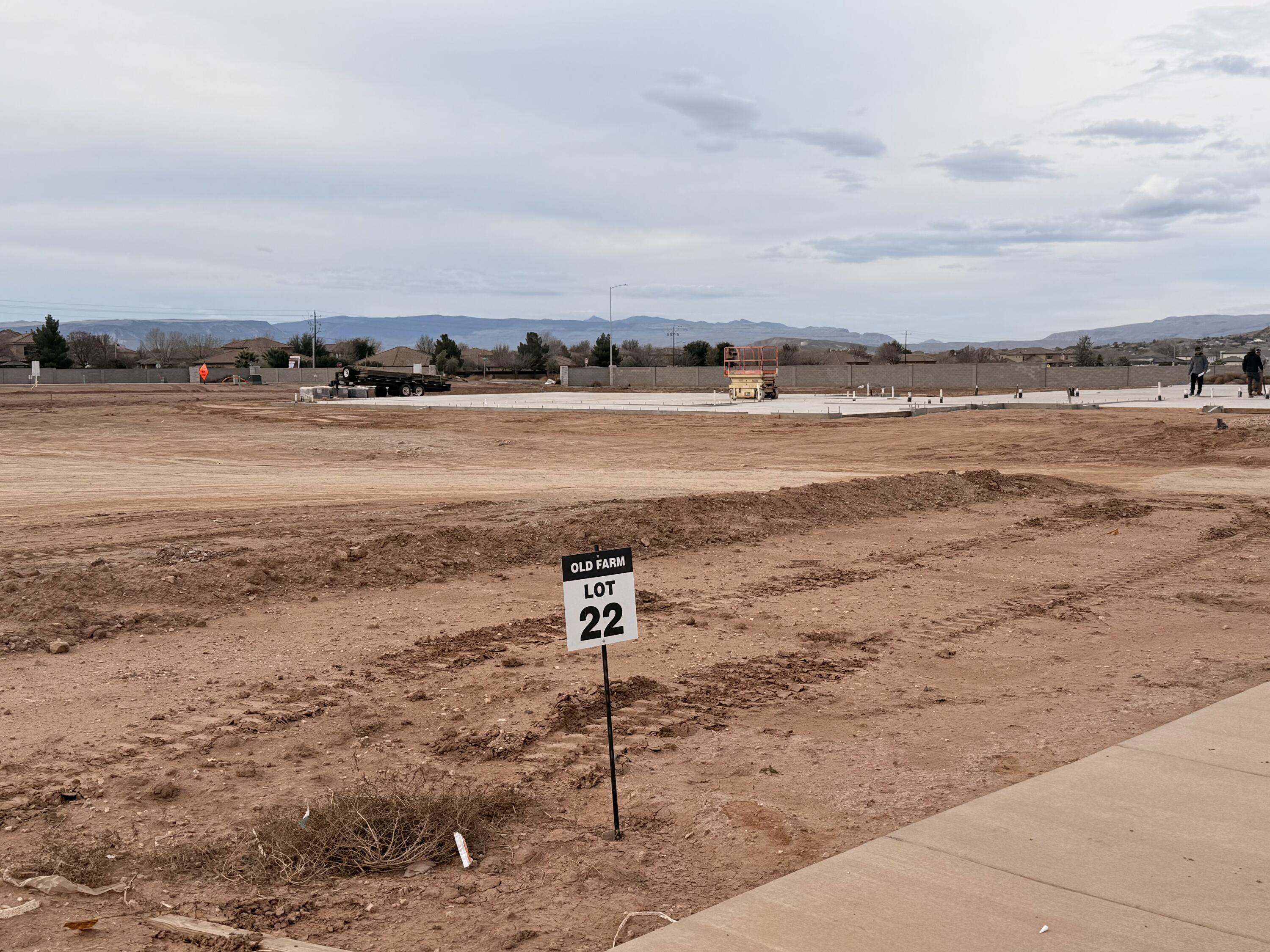 RESERVE AT OLD FARM - Land