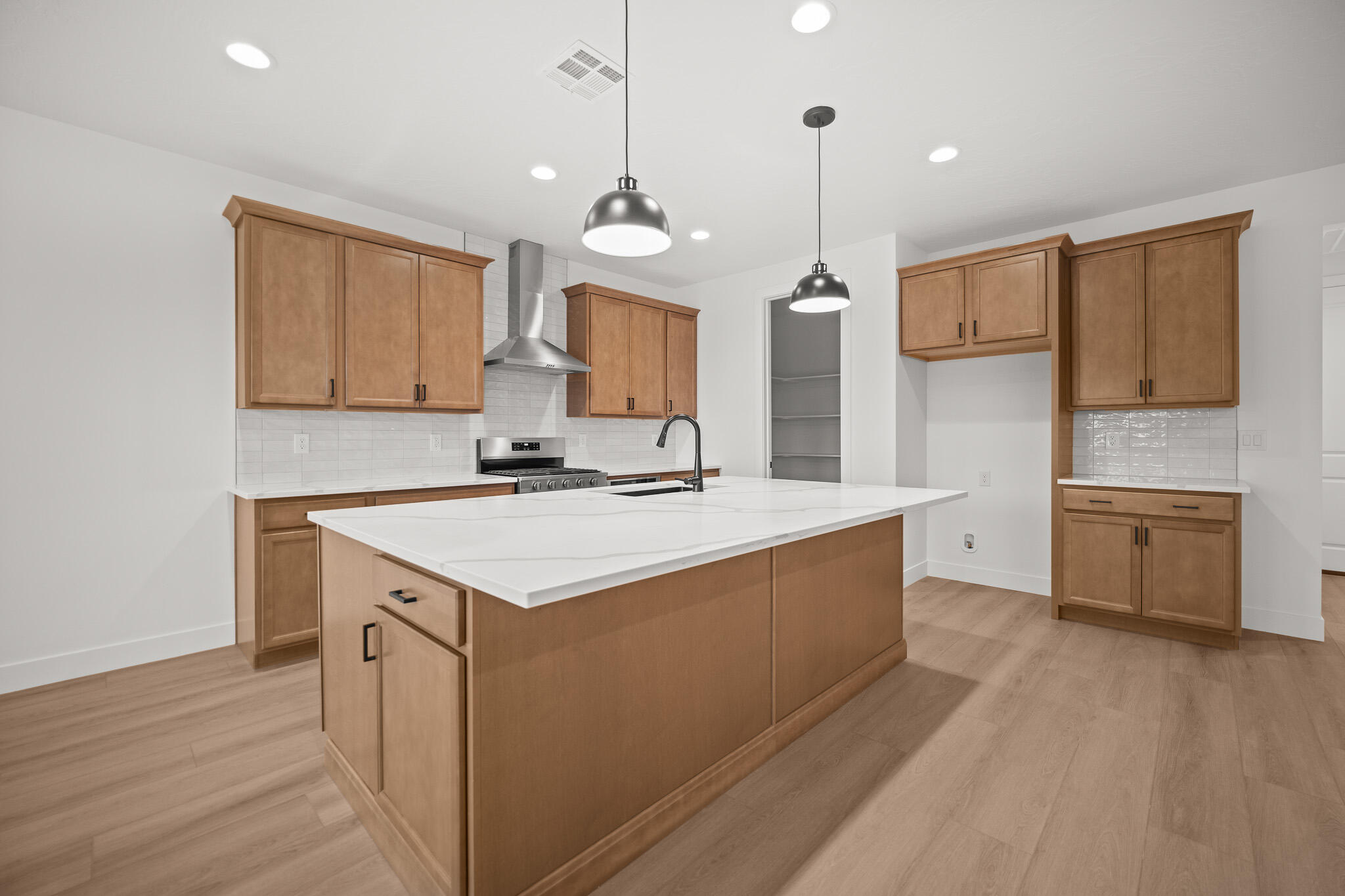 ROSALIA RIDGE AT DIVARIO - Residential