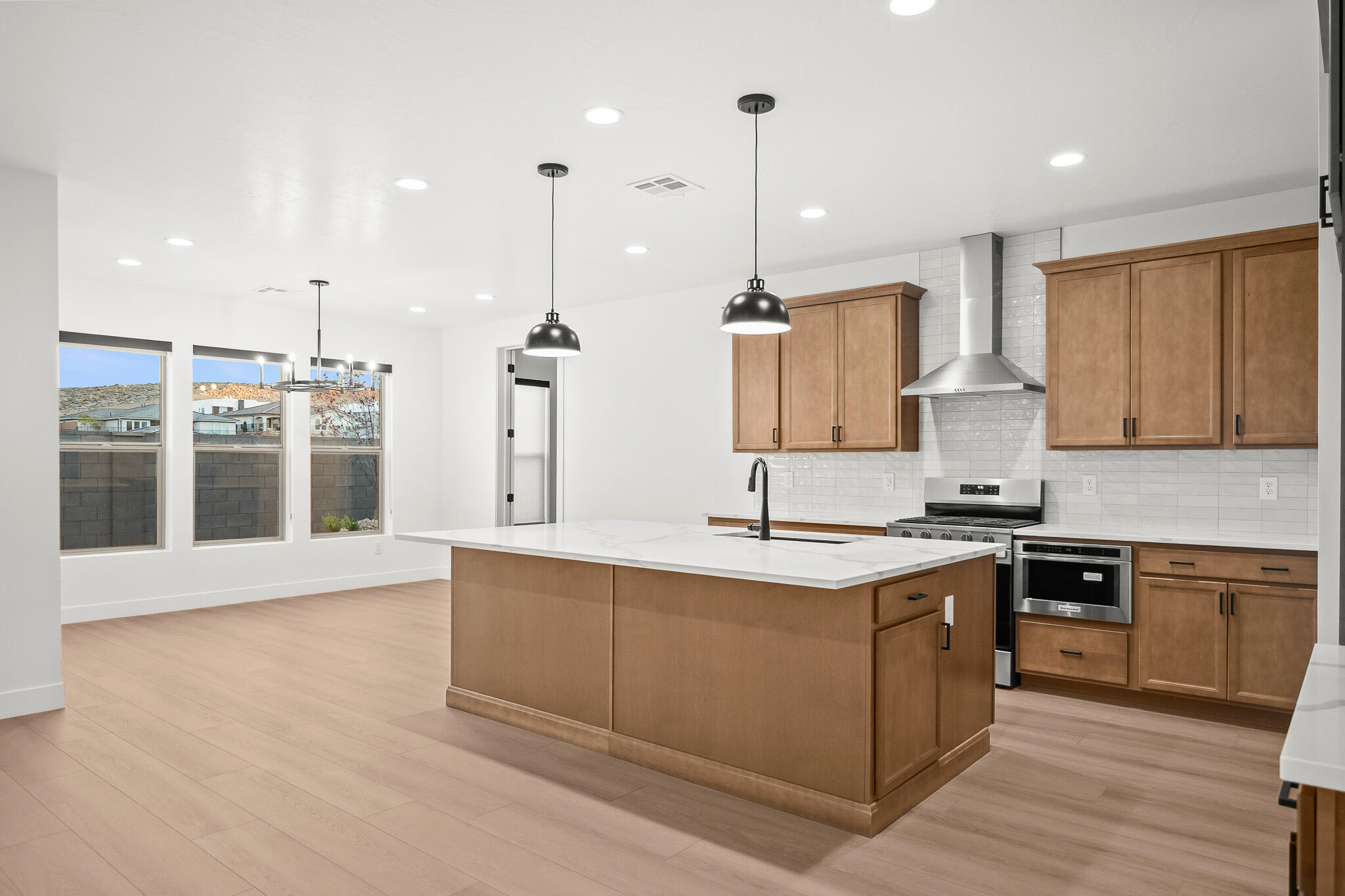 ROSALIA RIDGE AT DIVARIO - Residential