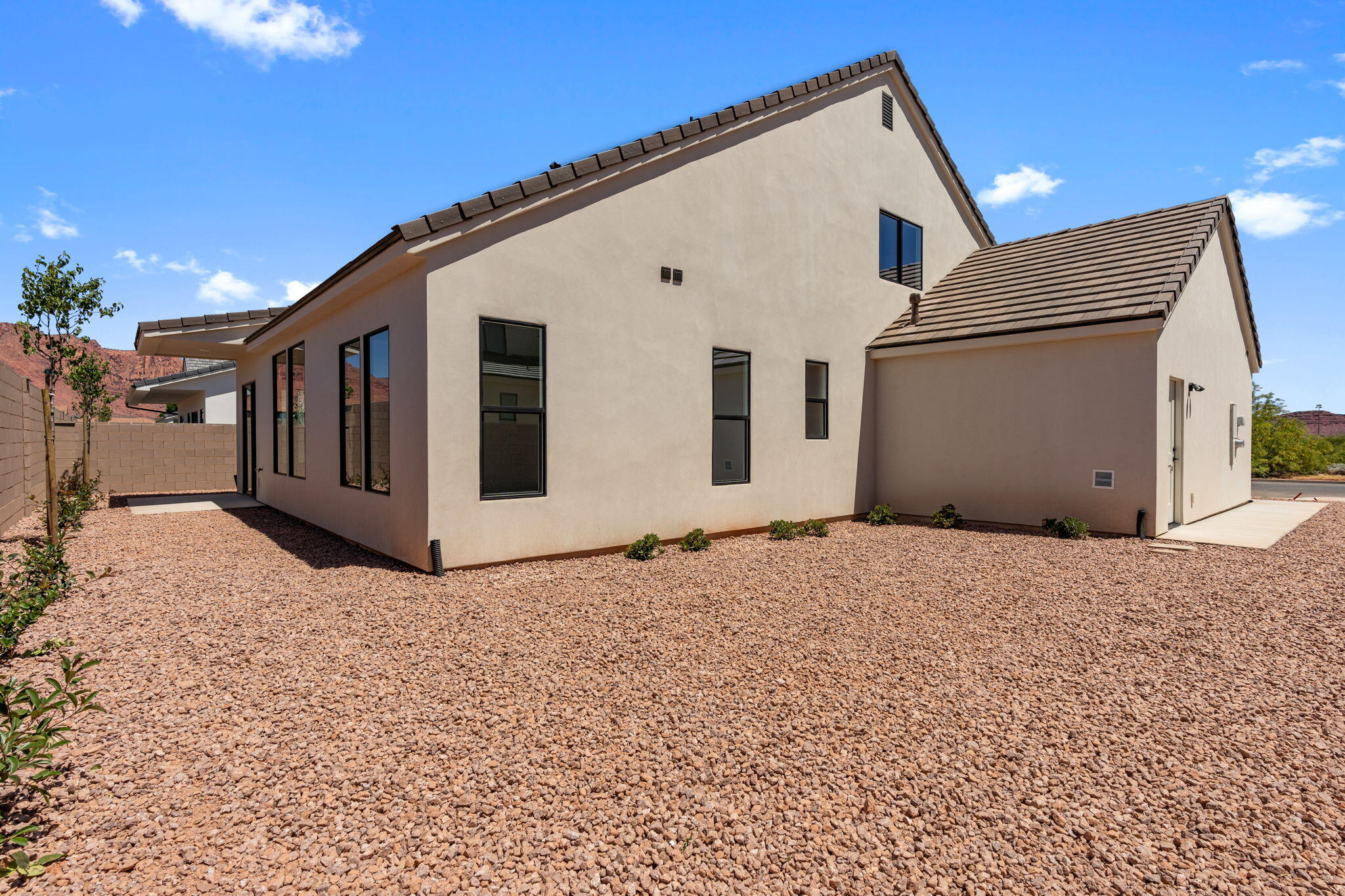 PIONEER POINTE - Residential