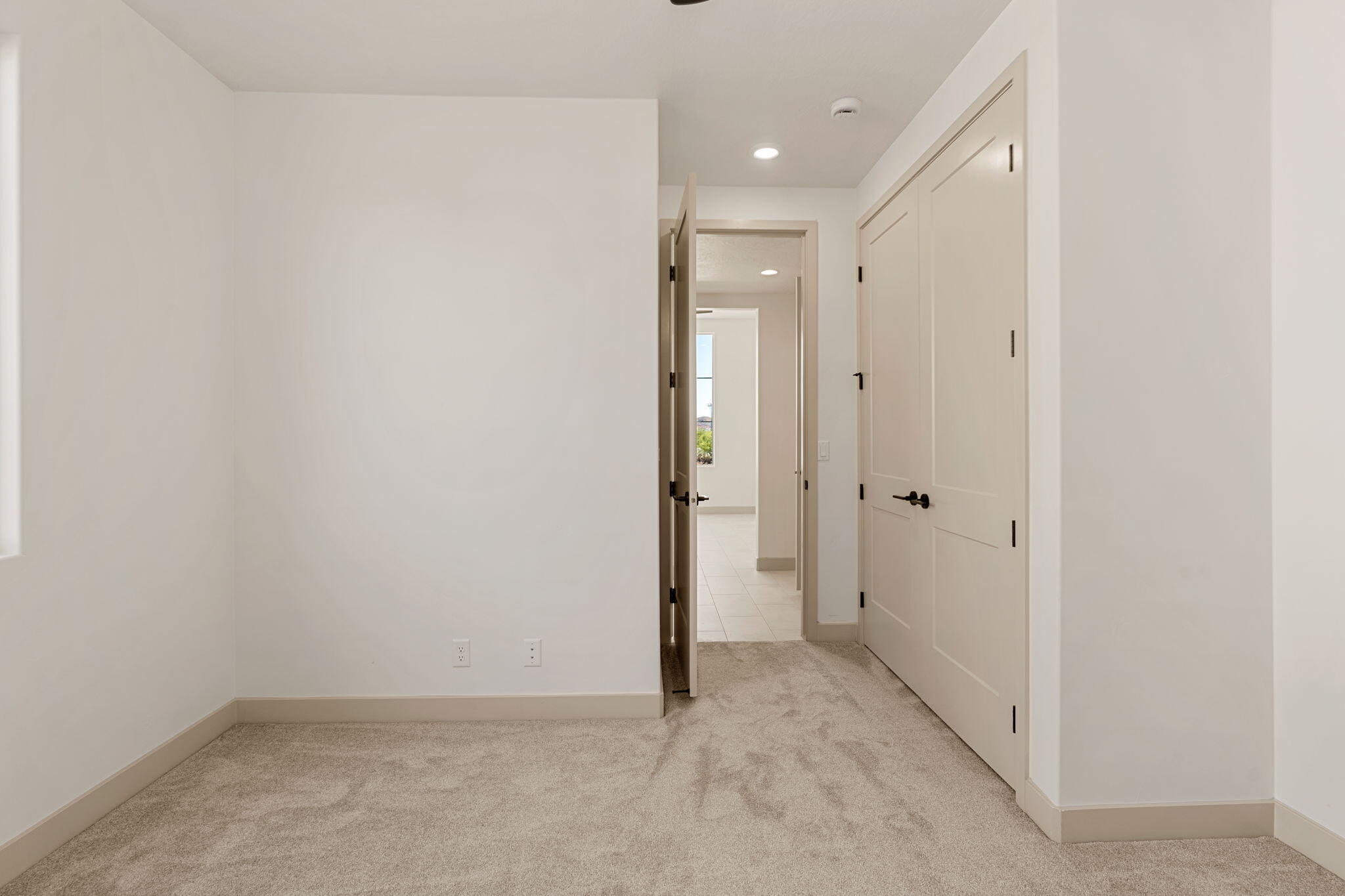 PIONEER POINTE - Residential