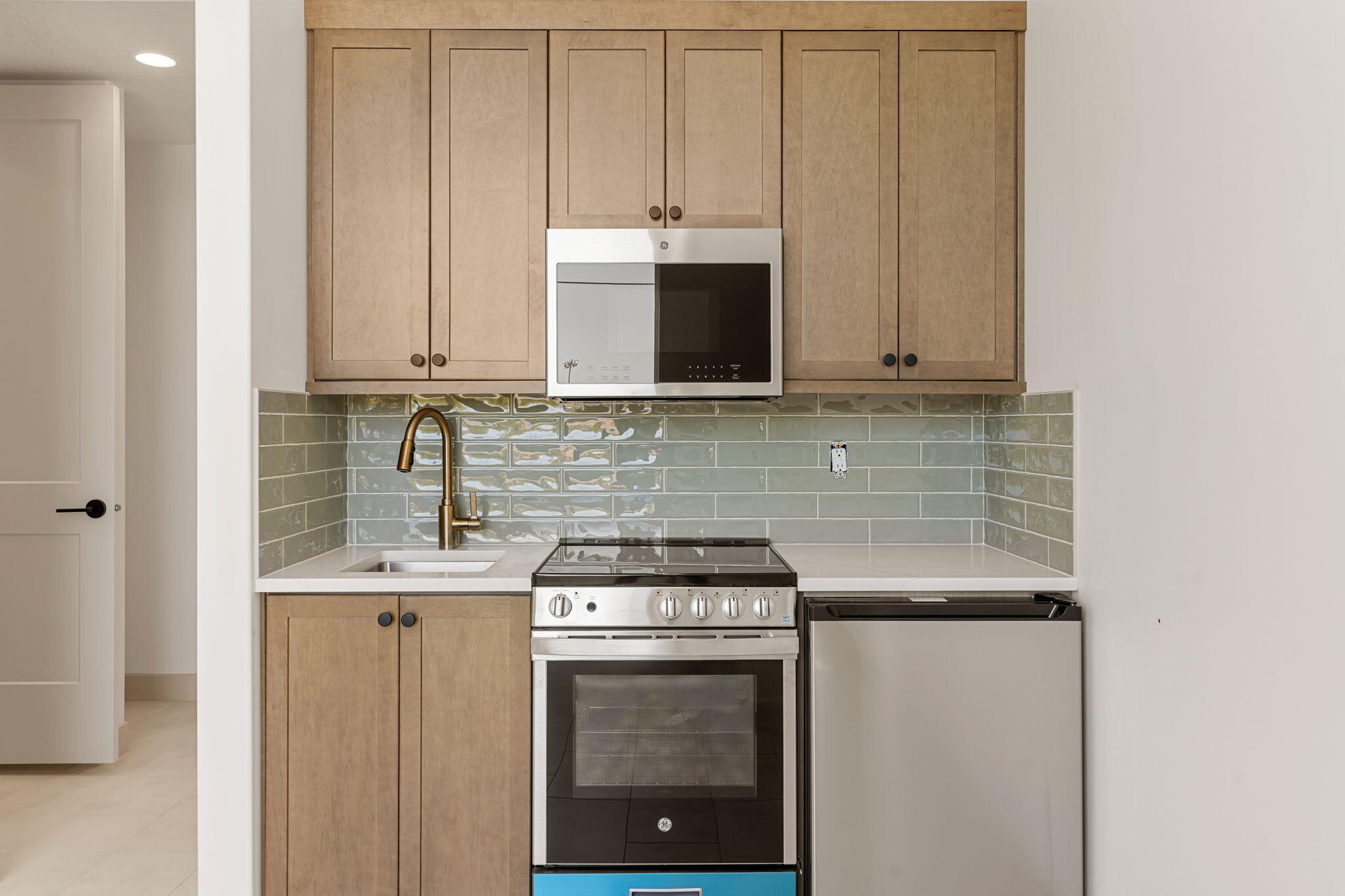 PIONEER POINTE - Residential