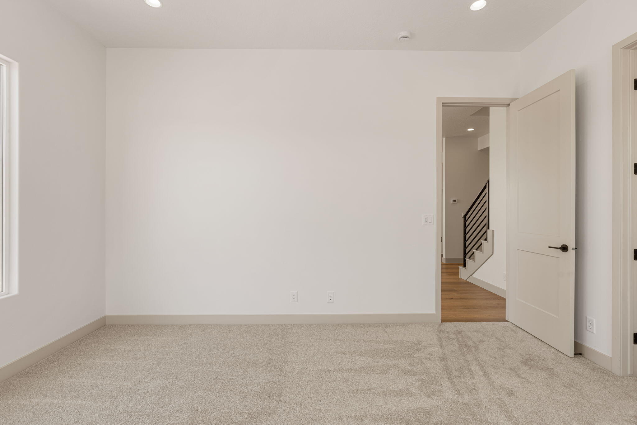 PIONEER POINTE - Residential