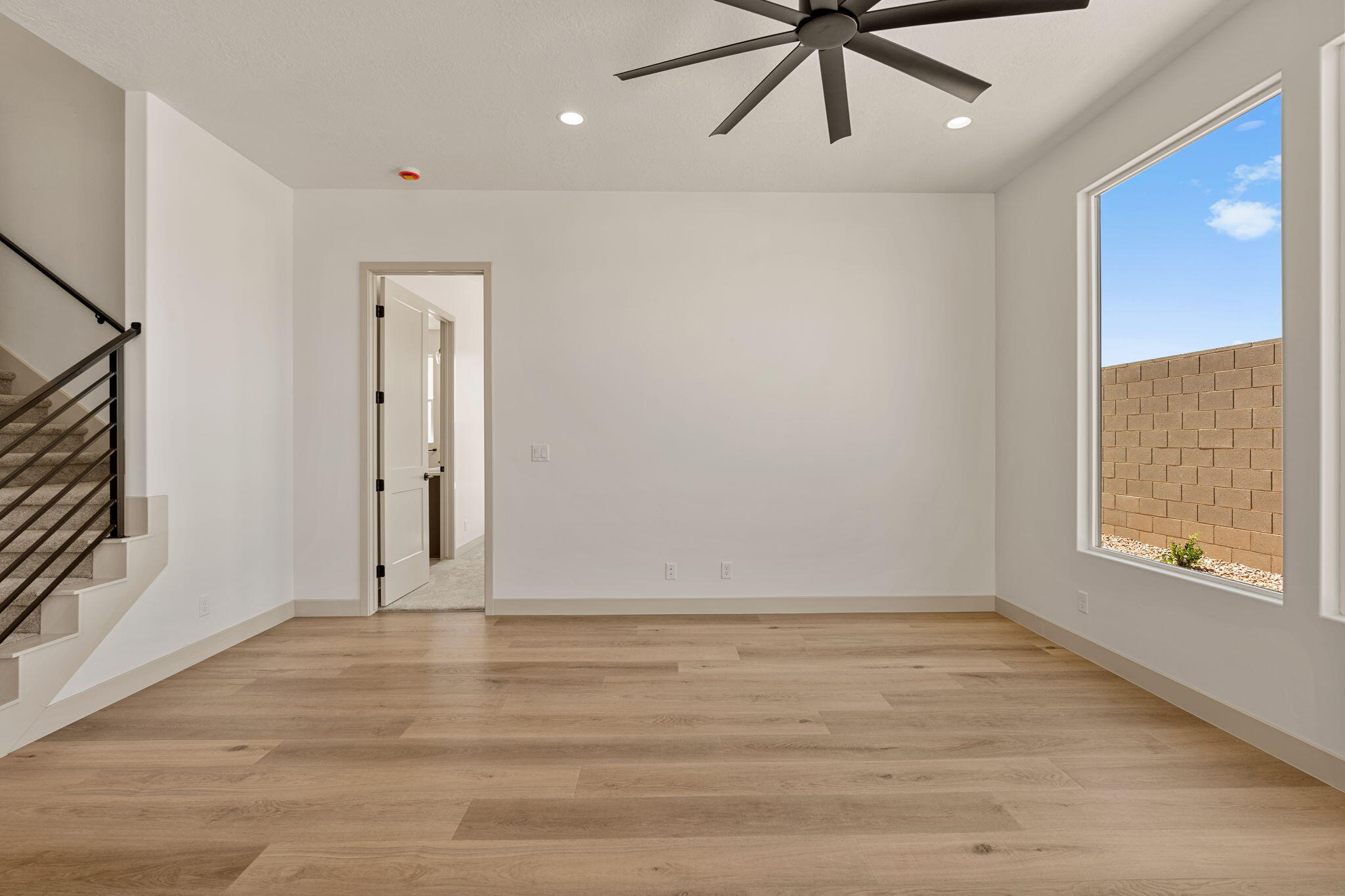 PIONEER POINTE - Residential