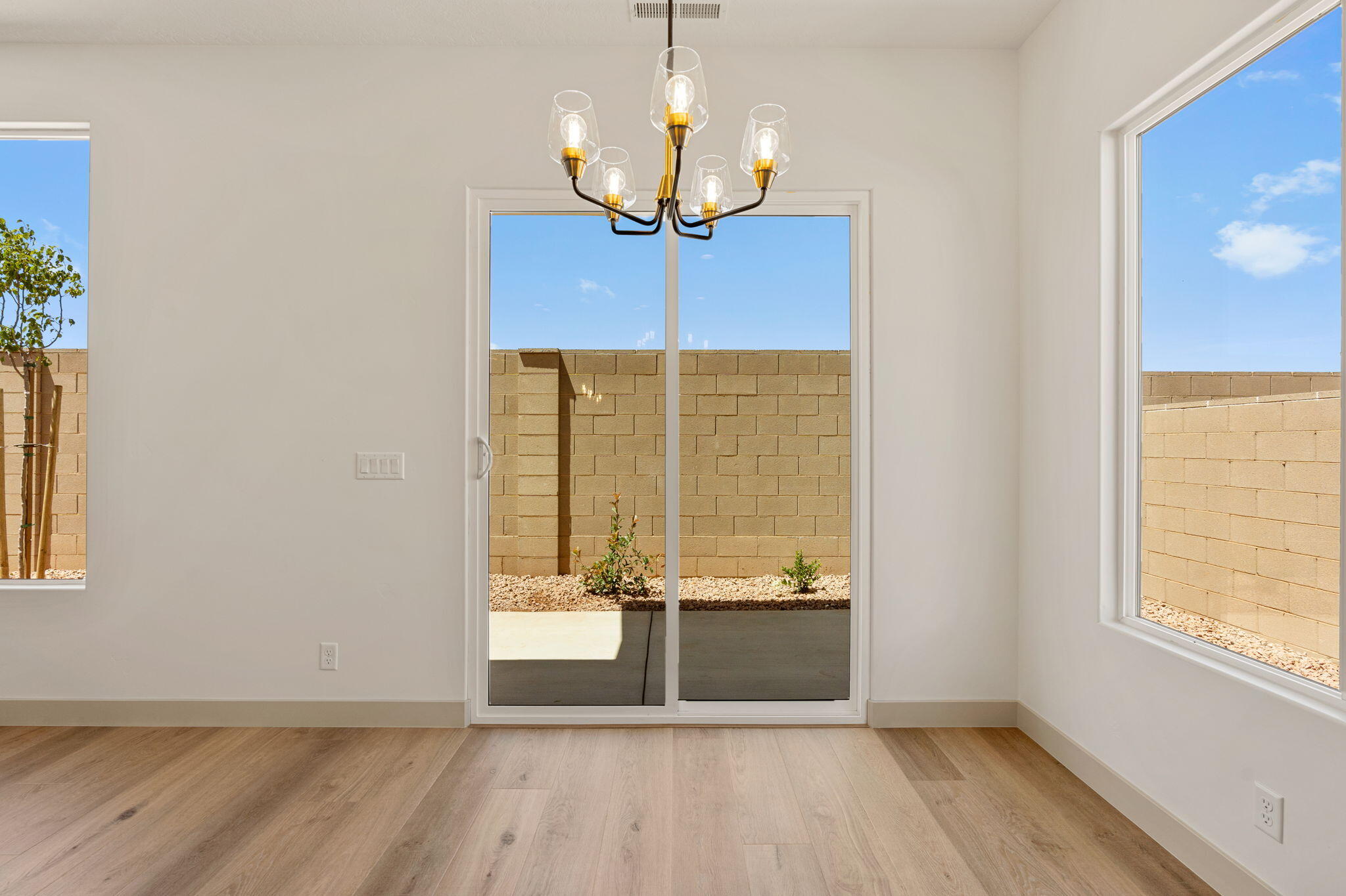 PIONEER POINTE - Residential