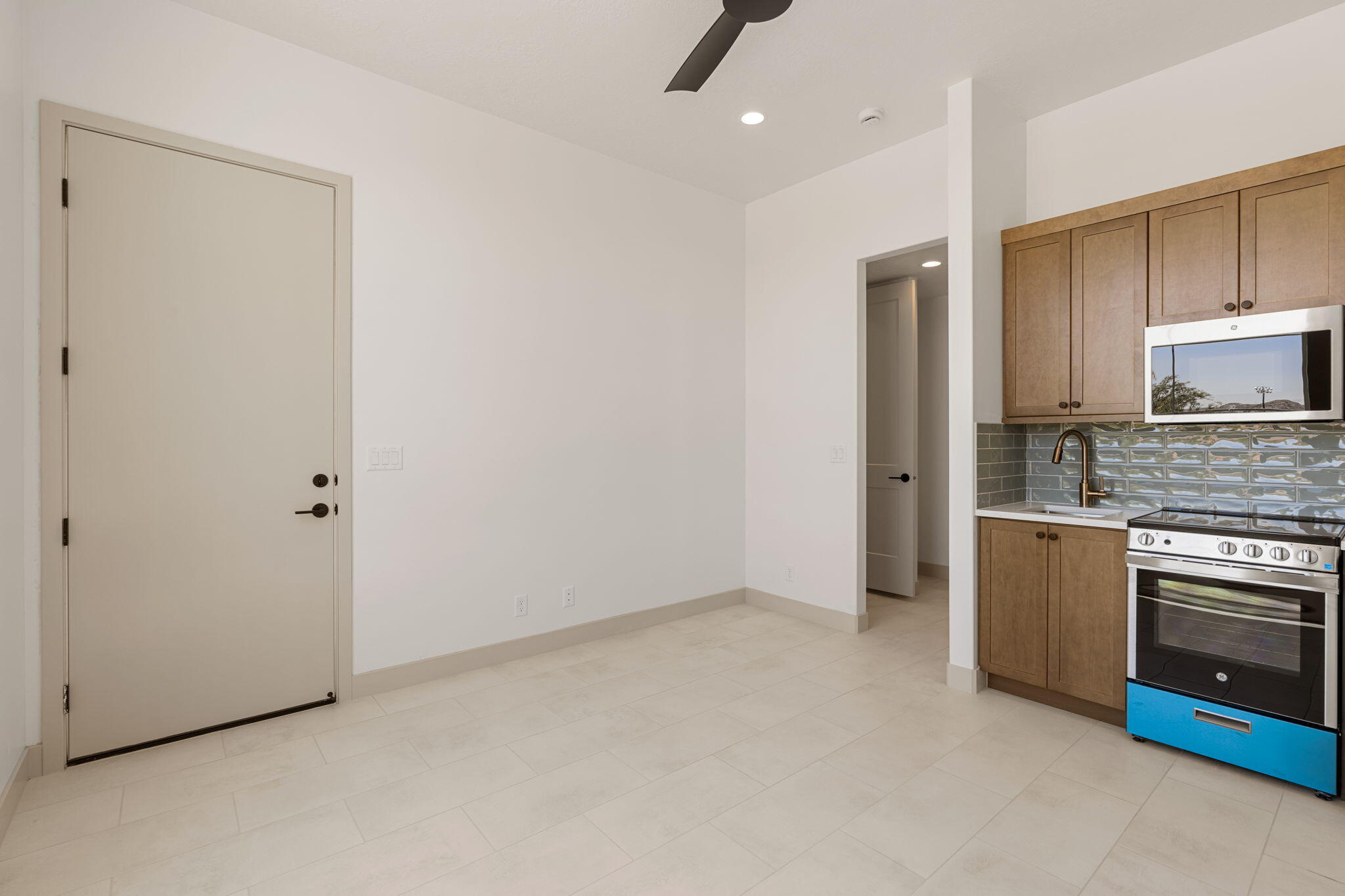 PIONEER POINTE - Residential