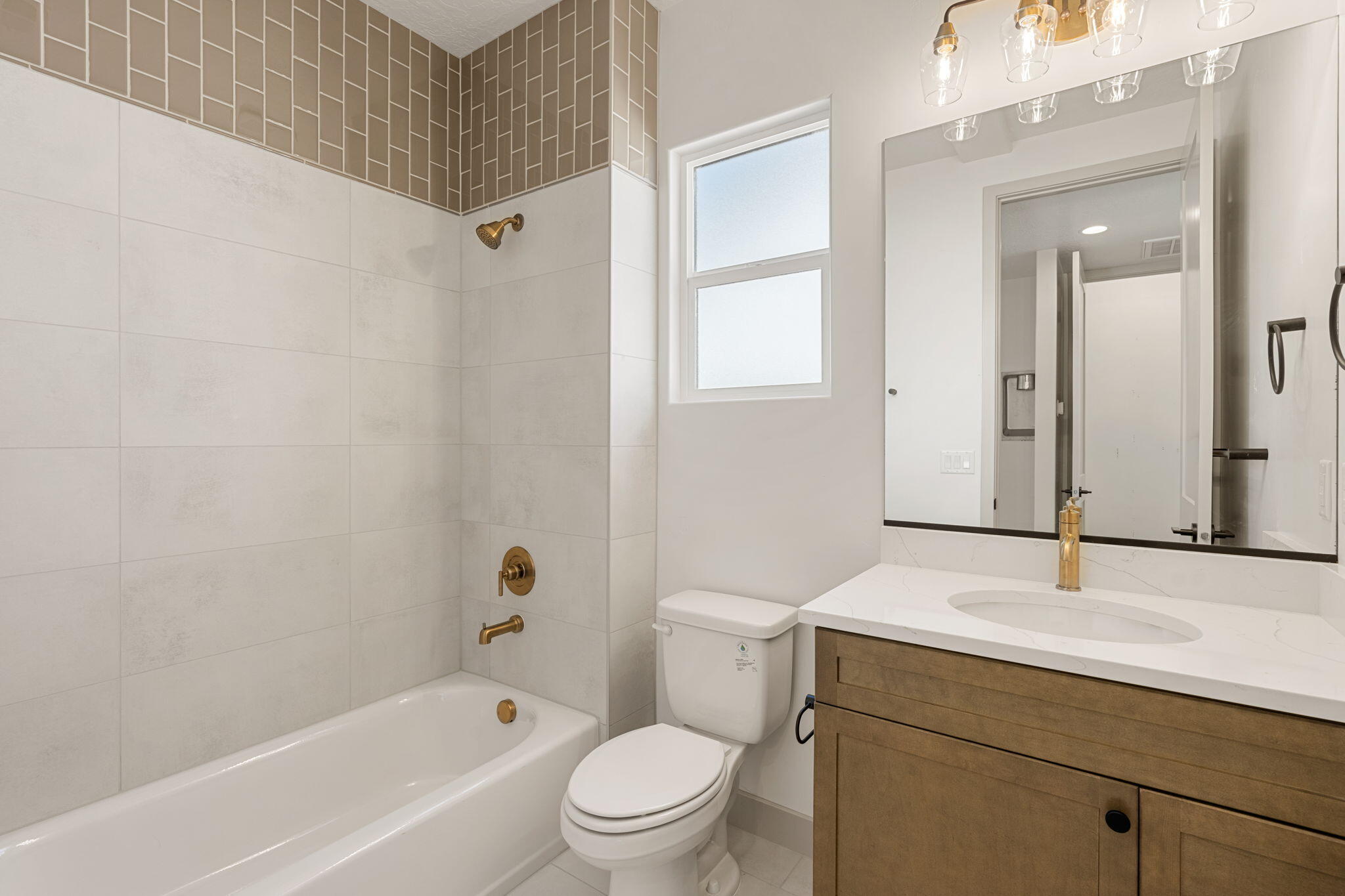 PIONEER POINTE - Residential