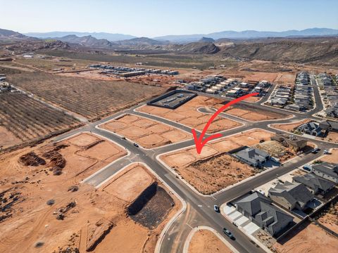 Photo of 4970 W 2040 S, Hurricane, UT 84737 (MLS # 26-268571)
