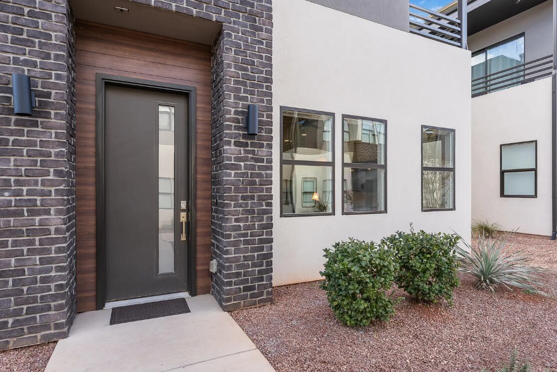 BLOOMINGTON VAC VILLAS - Residential