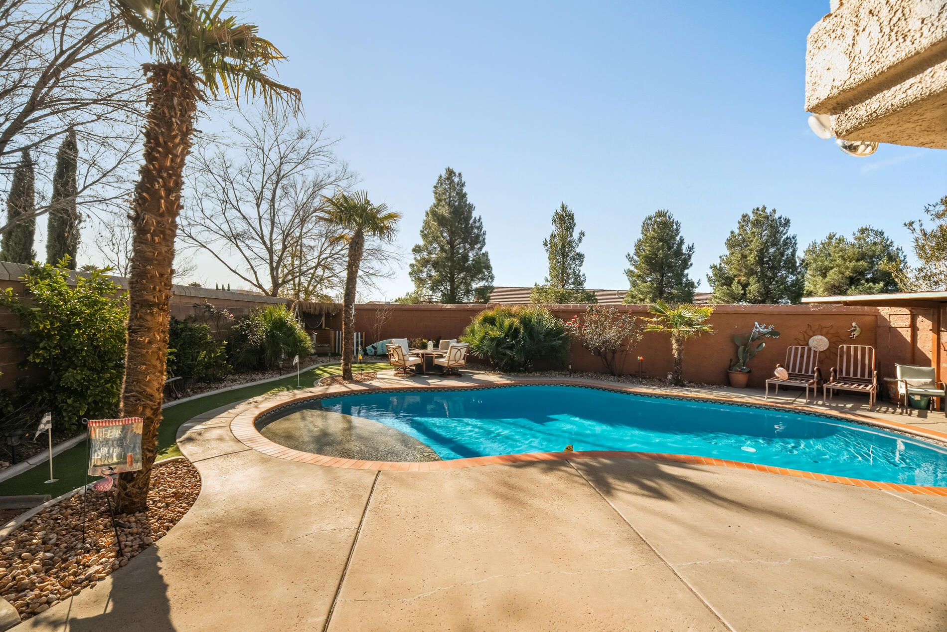 ROYAL OAKS - Residential