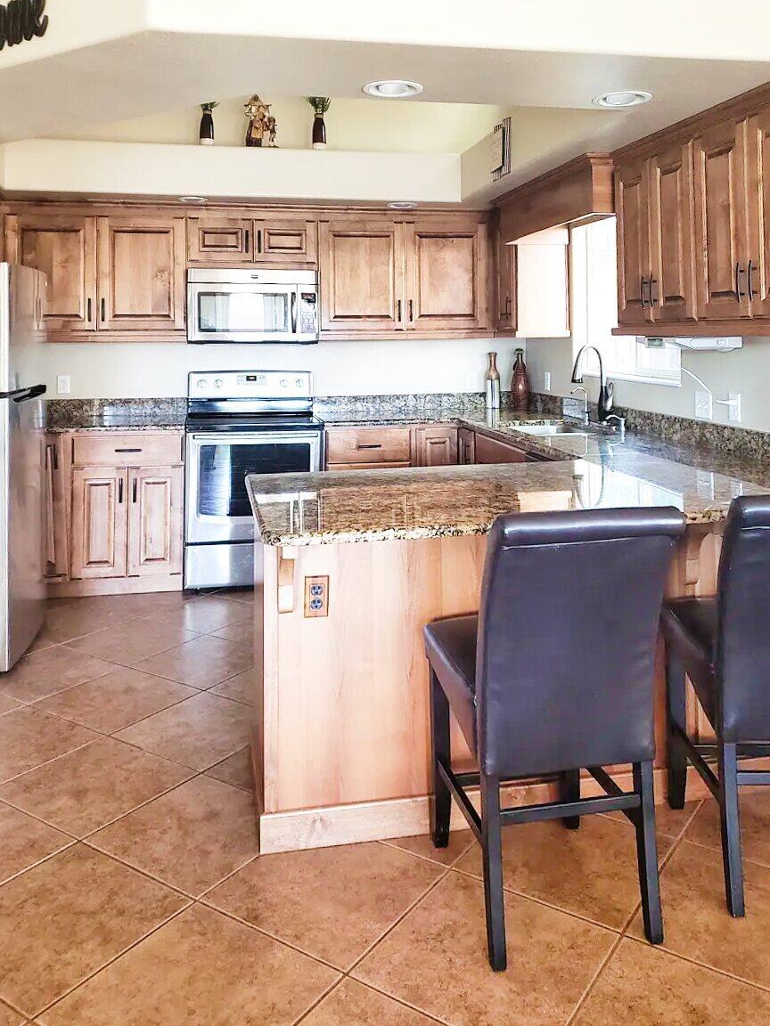 ROYAL OAKS - Residential