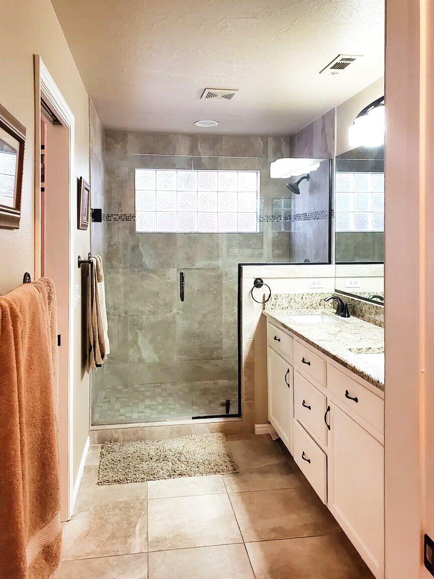 ROYAL OAKS - Residential