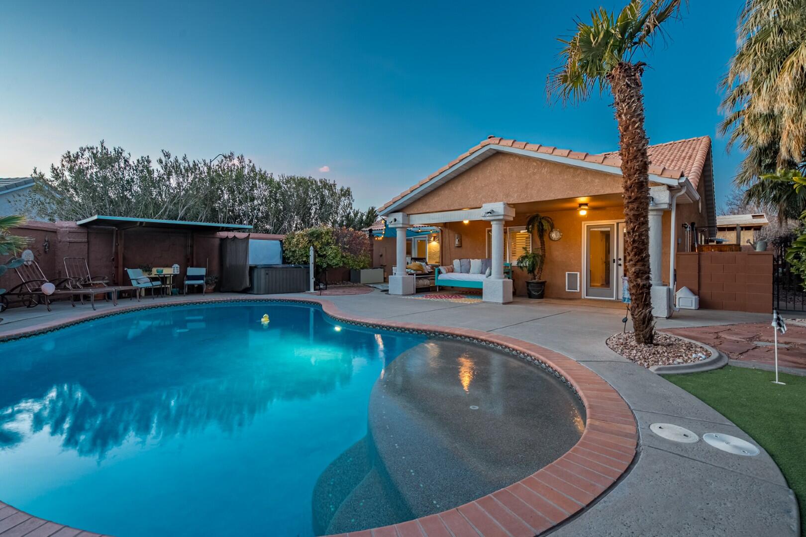 ROYAL OAKS - Residential