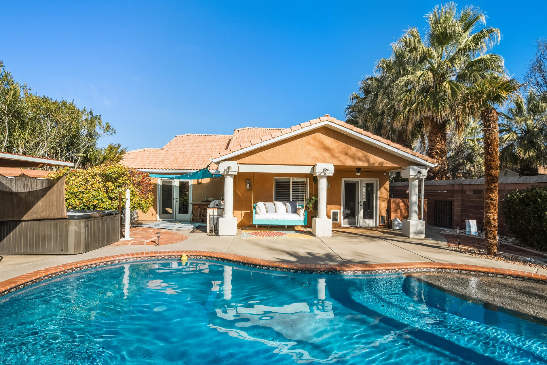 ROYAL OAKS - Residential