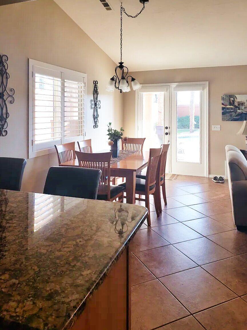 ROYAL OAKS - Residential