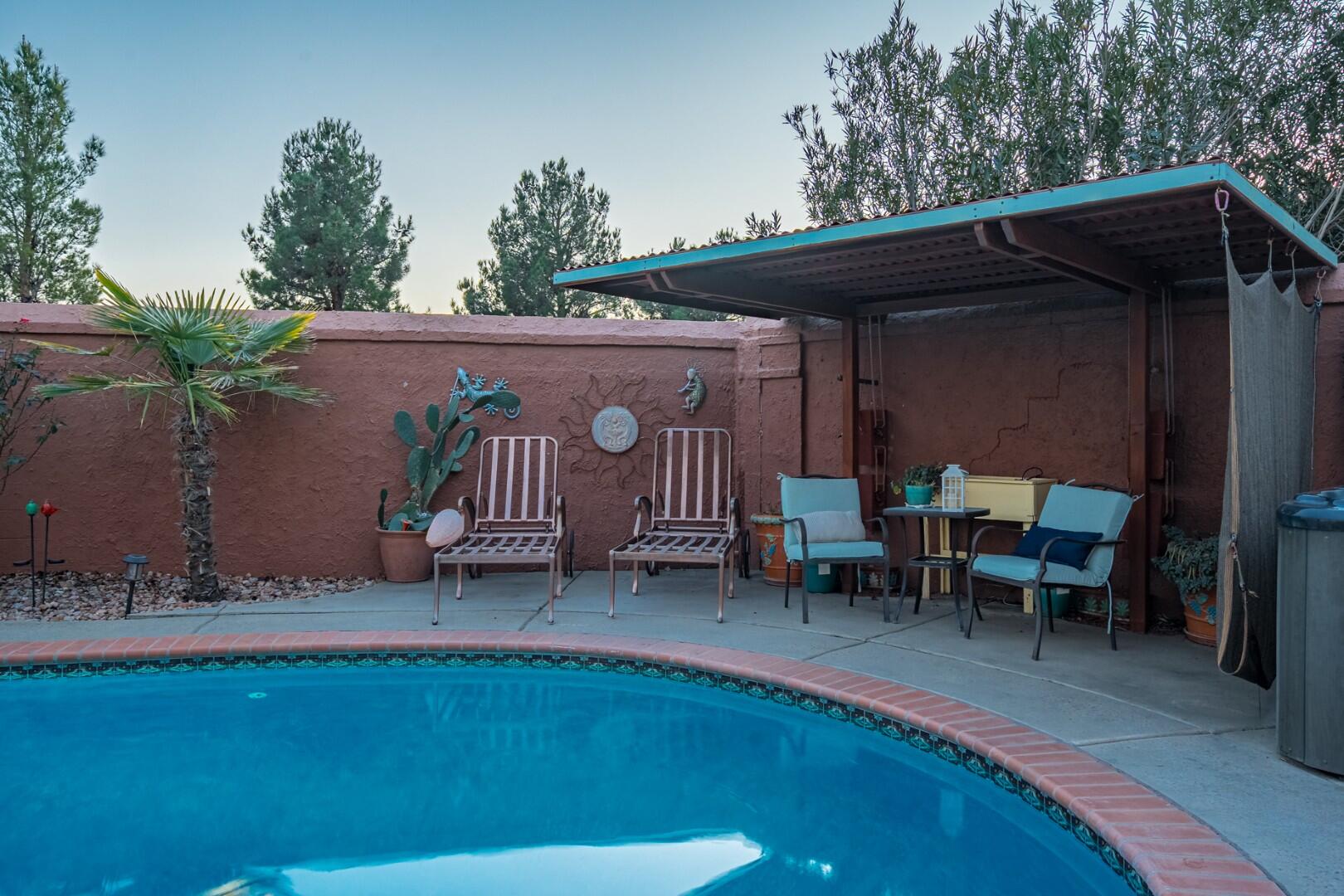 ROYAL OAKS - Residential