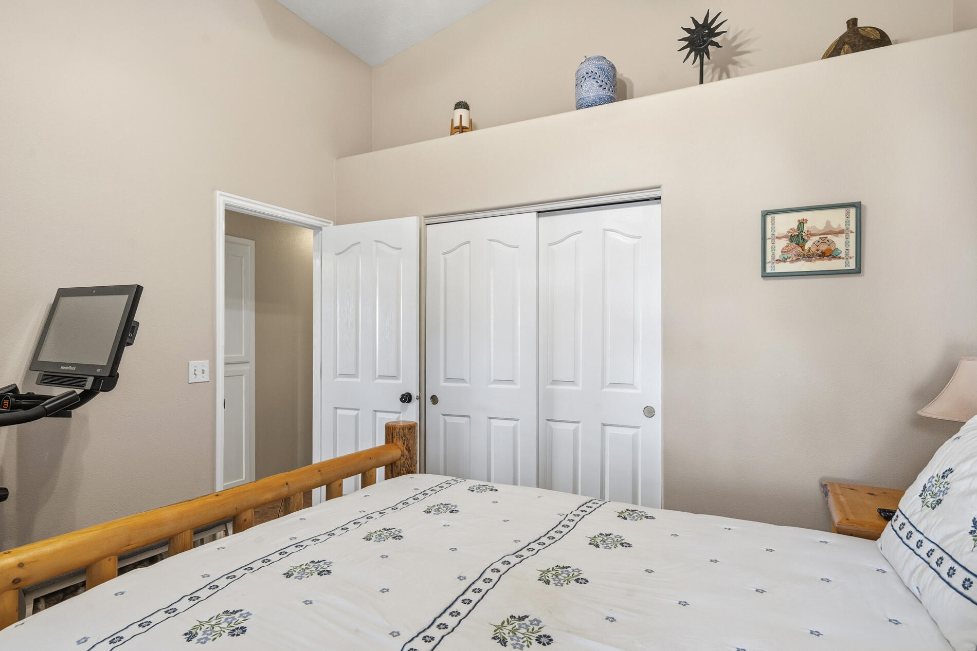 ROYAL OAKS - Residential