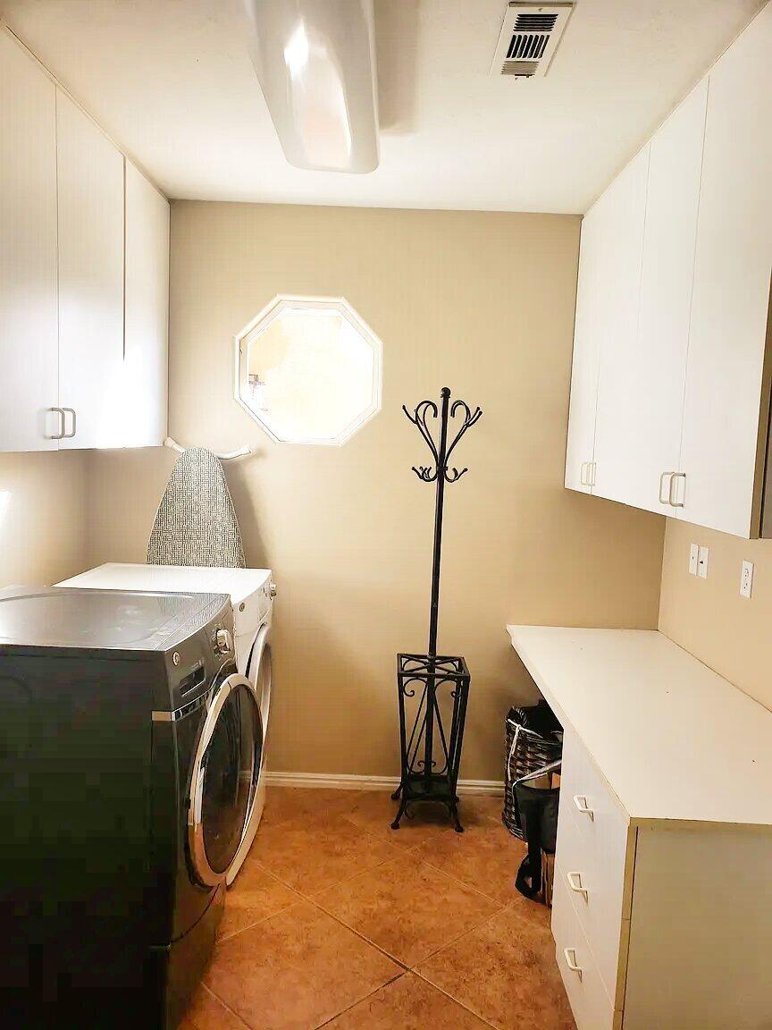 ROYAL OAKS - Residential