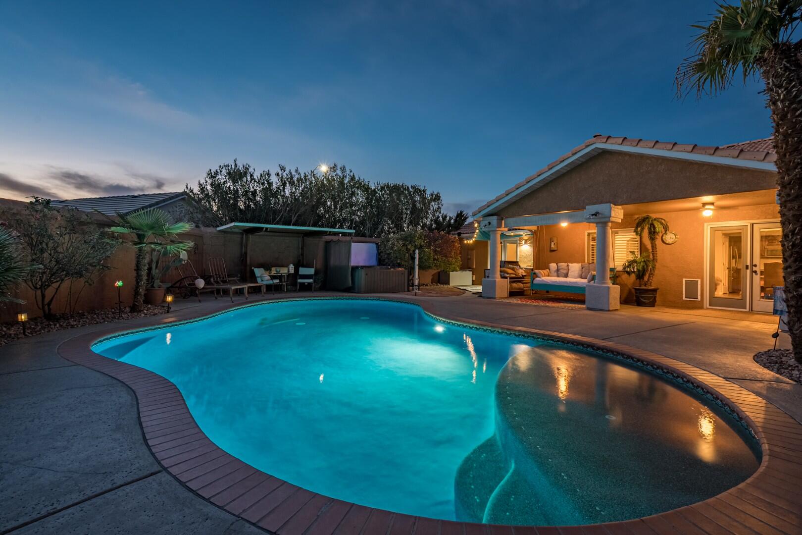 ROYAL OAKS - Residential