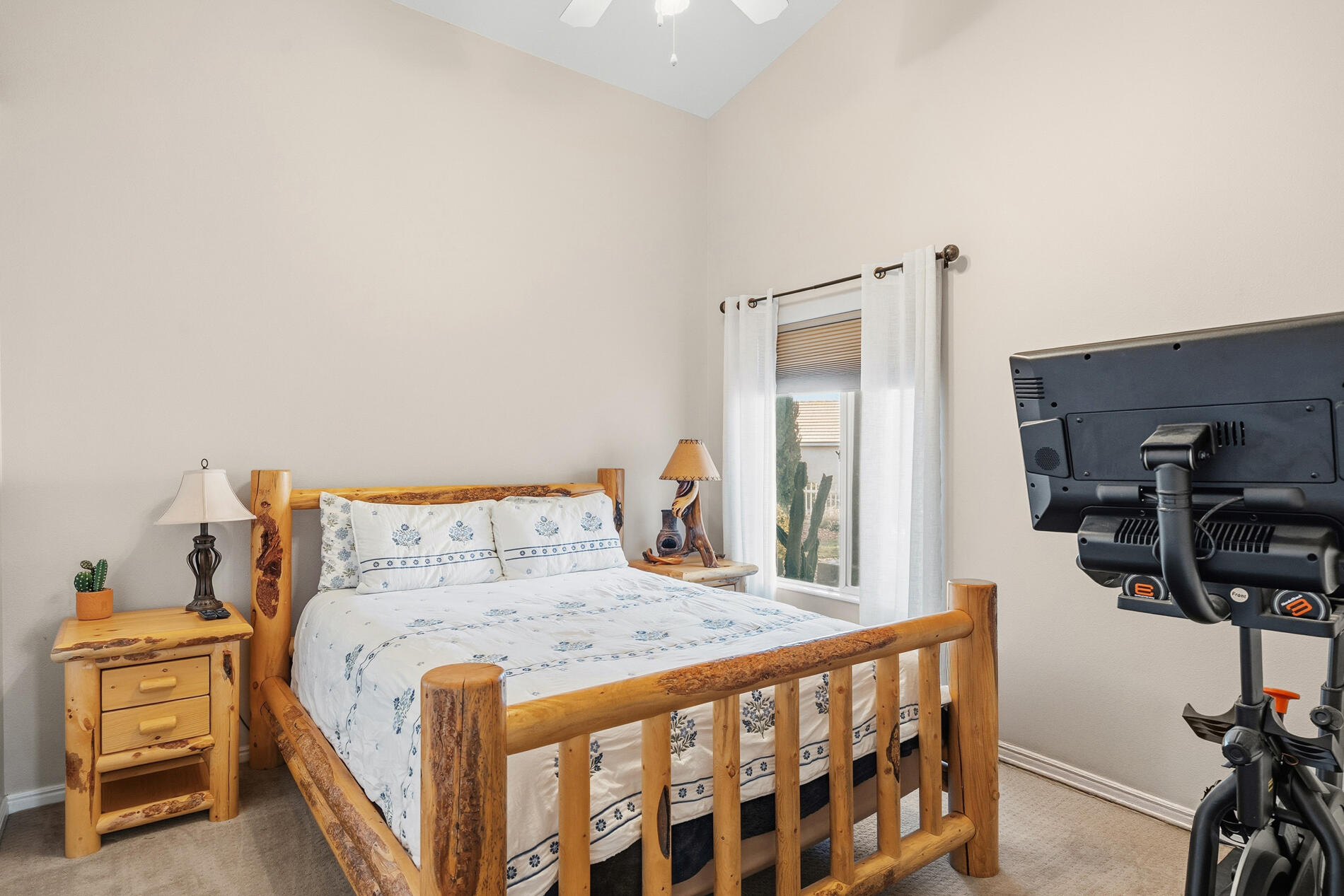 ROYAL OAKS - Residential