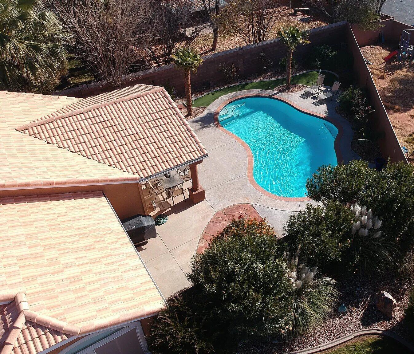 ROYAL OAKS - Residential