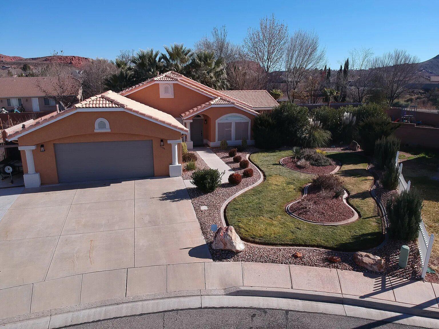 ROYAL OAKS - Residential