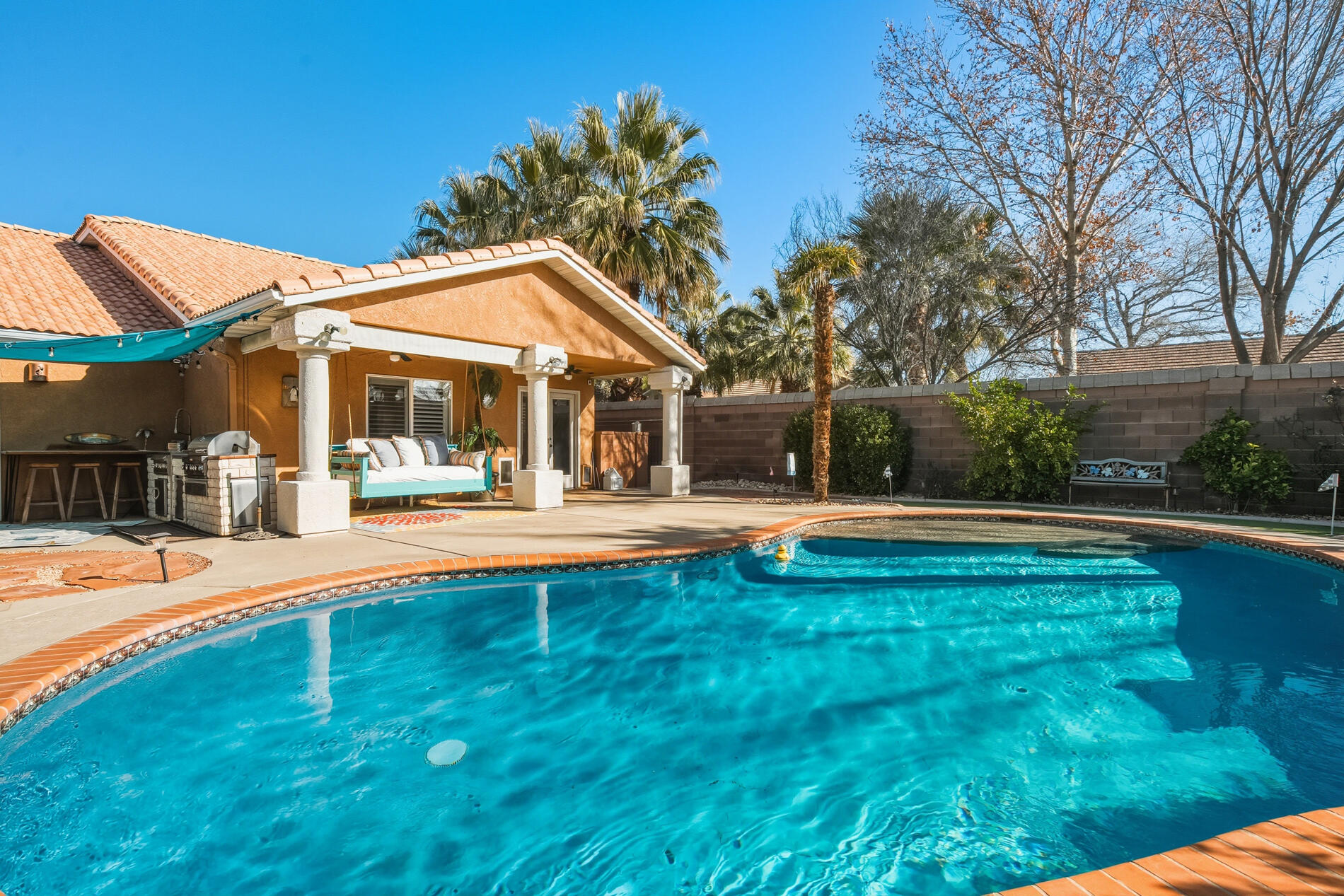 ROYAL OAKS - Residential