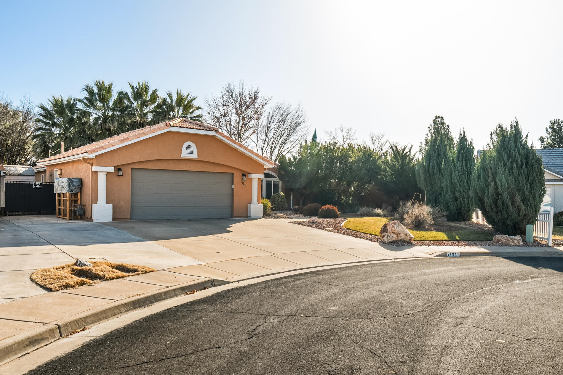 ROYAL OAKS - Residential